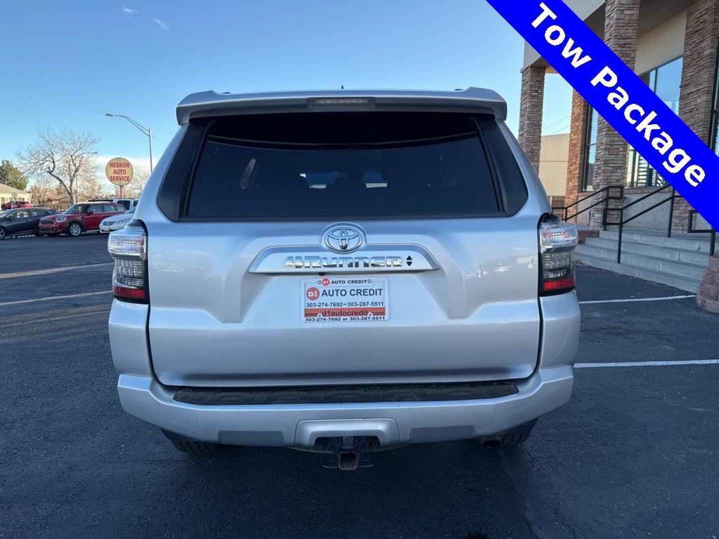 2021 Classic Silver Metallic /Gray Toyota 4Runner SR5 (JTEMU5JR1M5) with an 4.0L V6 SMPI DOHC engine, Automatic transmission, located at 10890 W. Colfax Ave., Lakewood, CO, 80215, (303) 274-7692, 39.739914, -105.120132 - 2021 Toyota 4Runner SR5 4WD With 3rd Row Seating!! No accidents and has a clean title. Well maintained and loaded with, Apple/ Android Carplay, backup camera, 3 rows of seating, power seat and more. <br><br> All Cars Have Clean Titles And Are Serviced Before Sale., Clean Carfax, No Accident, Apple/ - Photo#5