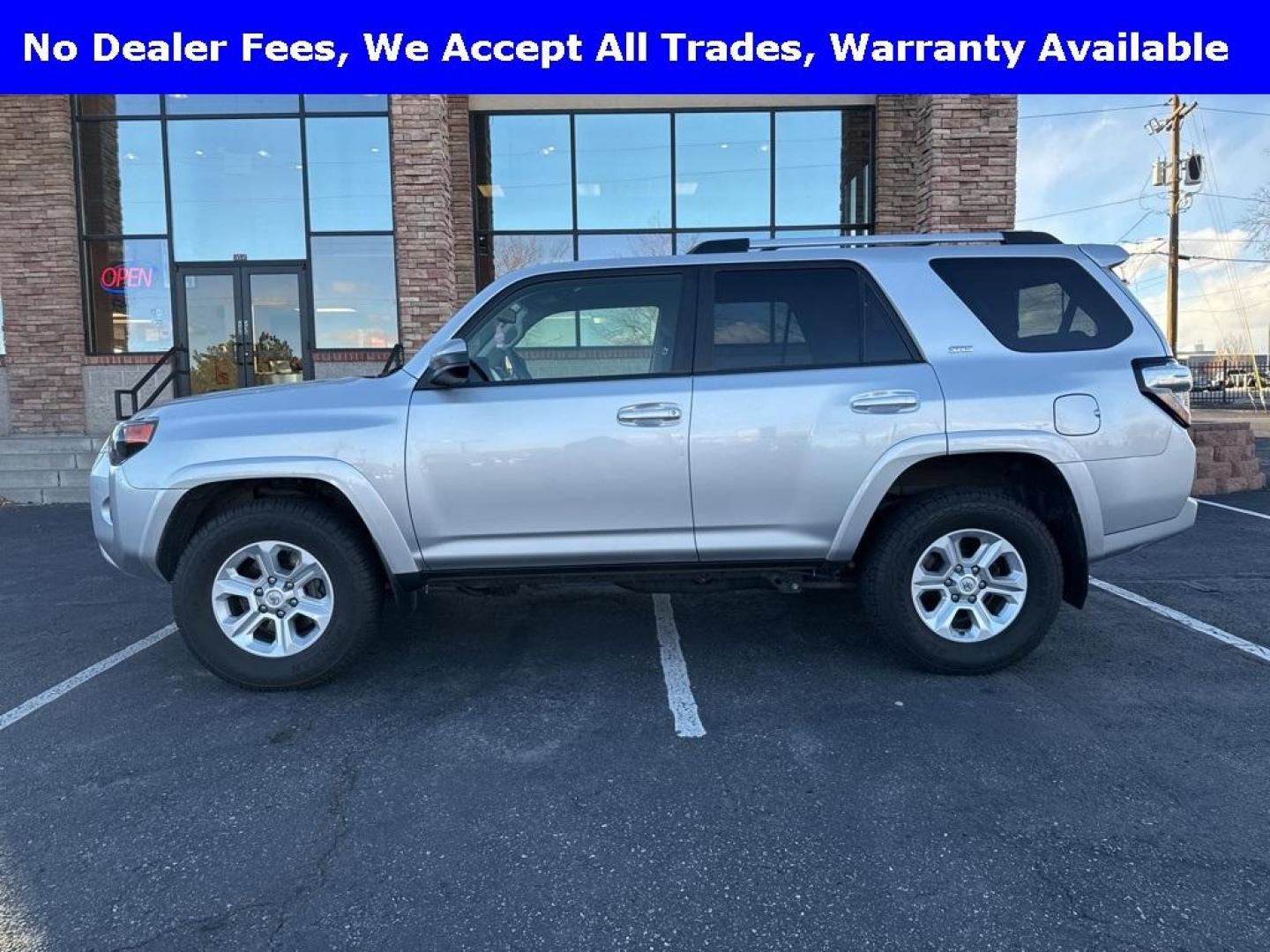 2021 Classic Silver Metallic /Gray Toyota 4Runner SR5 (JTEMU5JR1M5) with an 4.0L V6 SMPI DOHC engine, Automatic transmission, located at 10890 W. Colfax Ave., Lakewood, CO, 80215, (303) 274-7692, 39.739914, -105.120132 - 2021 Toyota 4Runner SR5 4WD With 3rd Row Seating!! No accidents and has a clean title. Well maintained and loaded with, Apple/ Android Carplay, backup camera, 3 rows of seating, power seat and more. <br><br> All Cars Have Clean Titles And Are Serviced Before Sale., Clean Carfax, No Accident, Apple/ - Photo#7
