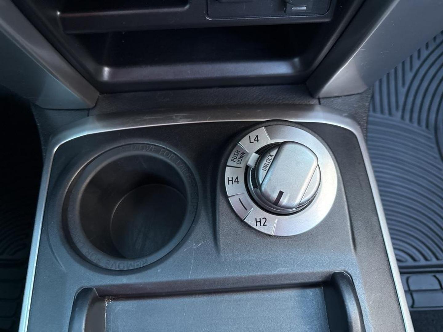 2021 Classic Silver Metallic /Gray Toyota 4Runner SR5 (JTEMU5JR1M5) with an 4.0L V6 SMPI DOHC engine, Automatic transmission, located at 10890 W. Colfax Ave., Lakewood, CO, 80215, (303) 274-7692, 39.739914, -105.120132 - 2021 Toyota 4Runner SR5 4WD With 3rd Row Seating!! No accidents and has a clean title. Well maintained and loaded with, Apple/ Android Carplay, backup camera, 3 rows of seating, power seat and more. <br><br> All Cars Have Clean Titles And Are Serviced Before Sale., Clean Carfax, No Accident, Apple/ - Photo#13