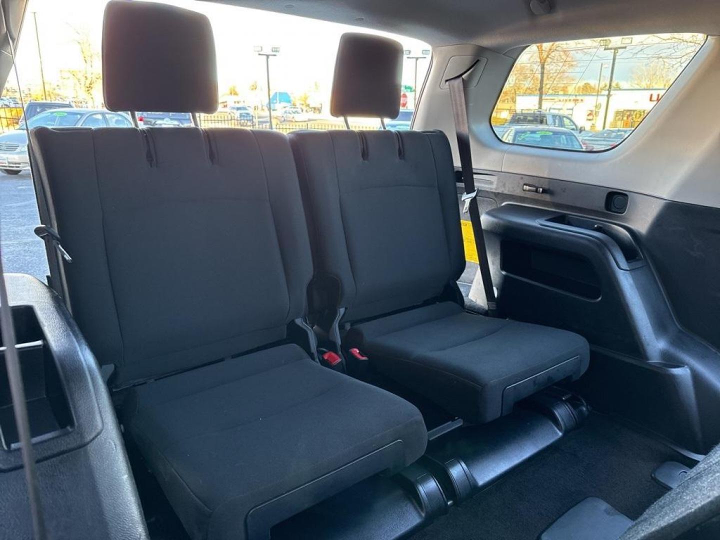 2021 Classic Silver Metallic /Gray Toyota 4Runner SR5 (JTEMU5JR1M5) with an 4.0L V6 SMPI DOHC engine, Automatic transmission, located at 10890 W. Colfax Ave., Lakewood, CO, 80215, (303) 274-7692, 39.739914, -105.120132 - 2021 Toyota 4Runner SR5 4WD With 3rd Row Seating!! No accidents and has a clean title. Well maintained and loaded with, Apple/ Android Carplay, backup camera, 3 rows of seating, power seat and more. <br><br> All Cars Have Clean Titles And Are Serviced Before Sale., Clean Carfax, No Accident, Apple/ - Photo#16