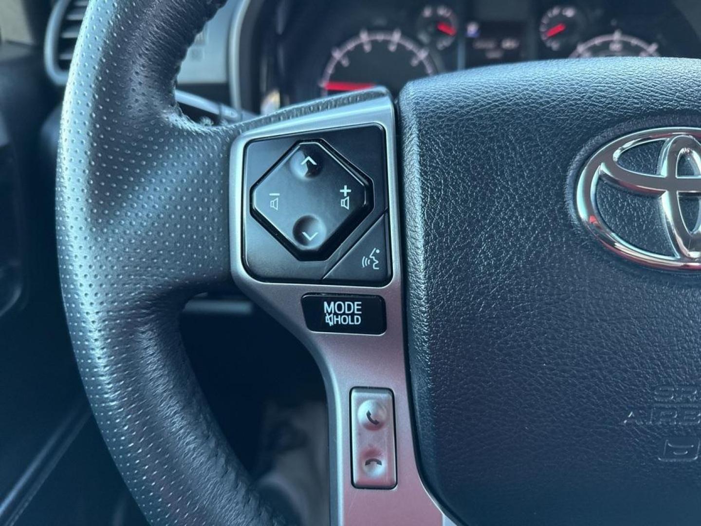 2021 Classic Silver Metallic /Gray Toyota 4Runner SR5 (JTEMU5JR1M5) with an 4.0L V6 SMPI DOHC engine, Automatic transmission, located at 10890 W. Colfax Ave., Lakewood, CO, 80215, (303) 274-7692, 39.739914, -105.120132 - 2021 Toyota 4Runner SR5 4WD With 3rd Row Seating!! No accidents and has a clean title. Well maintained and loaded with, Apple/ Android Carplay, backup camera, 3 rows of seating, power seat and more. <br><br> All Cars Have Clean Titles And Are Serviced Before Sale., Clean Carfax, No Accident, Apple/ - Photo#32