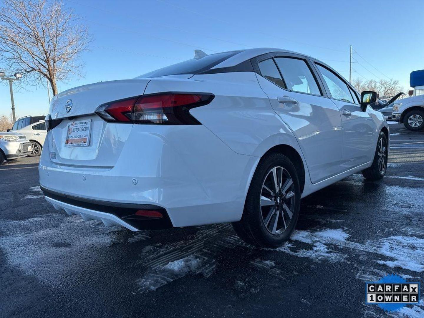 2022 WHITE /ACTUAL Nissan Versa SV (3N1CN8EV9NL) with an 4 Cyl, 1.6L engine, Automatic transmission, located at 10890 W. Colfax Ave., Lakewood, CO, 80215, (303) 274-7692, 39.739914, -105.120132 - Photo#5