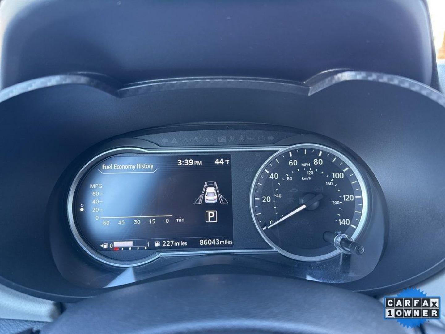 2022 WHITE /ACTUAL Nissan Versa SV (3N1CN8EV9NL) with an 4 Cyl, 1.6L engine, Automatic transmission, located at 10890 W. Colfax Ave., Lakewood, CO, 80215, (303) 274-7692, 39.739914, -105.120132 - Photo#9