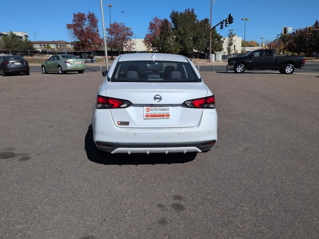 2022 WHITE /ACTUAL Nissan Versa SV (3N1CN8EV9NL) with an 4 Cyl, 1.6L engine, Automatic transmission, located at 10890 W. Colfax Ave., Lakewood, CO, 80215, (303) 274-7692, 39.739914, -105.120132 - Discover the perfect blend of style, efficiency, and reliability with this 2022 Nissan Versa SV. This compact sedan is ideal for those seeking an economical yet comfortable driving experience. Equipped with a 4-cylinder, 1.6L engine and front-wheel drive, this vehicle ensures a smooth, responsive ri - Photo#5