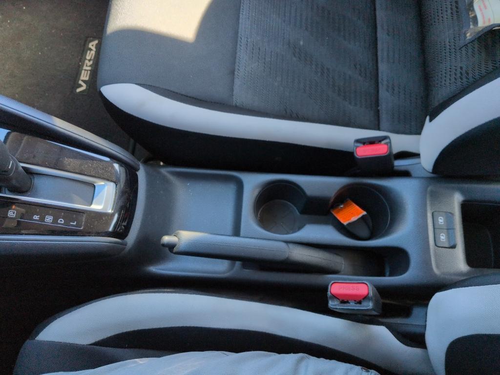 2022 WHITE /ACTUAL Nissan Versa SV (3N1CN8EV9NL) with an 4 Cyl, 1.6L engine, Automatic transmission, located at 10890 W. Colfax Ave., Lakewood, CO, 80215, (303) 274-7692, 39.739914, -105.120132 - Discover the perfect blend of style, efficiency, and reliability with this 2022 Nissan Versa SV. This compact sedan is ideal for those seeking an economical yet comfortable driving experience. Equipped with a 4-cylinder, 1.6L engine and front-wheel drive, this vehicle ensures a smooth, responsive ri - Photo#13