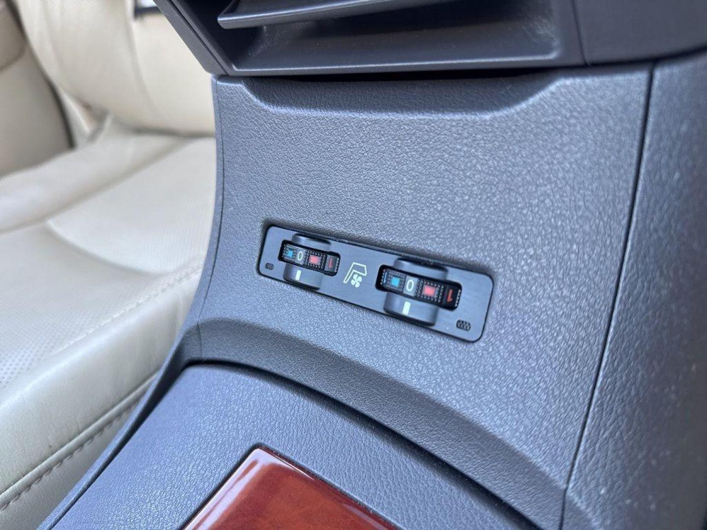 2011 GOLD Lexus ES 350 Base (JTHBK1EG6B2) with an V6, 3.5L engine, Automatic transmission, located at 10890 W. Colfax Ave., Lakewood, CO, 80215, (303) 274-7692, 39.739914, -105.120132 - Photo#12