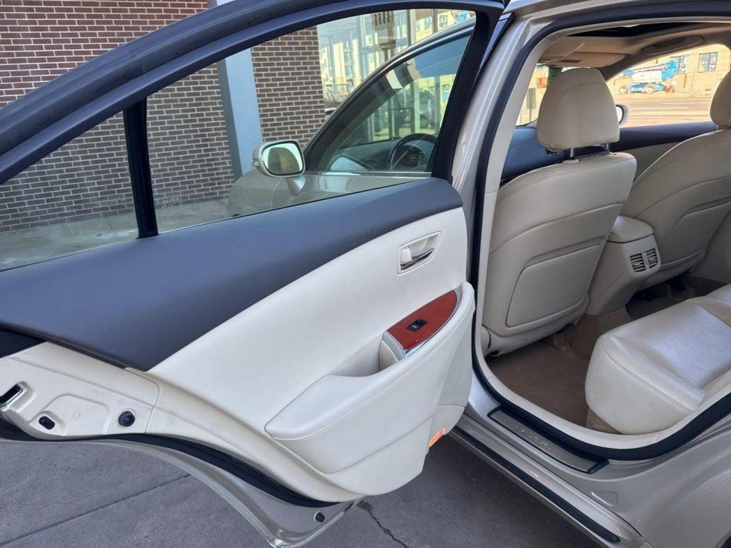 2011 GOLD Lexus ES 350 Base (JTHBK1EG6B2) with an V6, 3.5L engine, Automatic transmission, located at 10890 W. Colfax Ave., Lakewood, CO, 80215, (303) 274-7692, 39.739914, -105.120132 - Photo#26