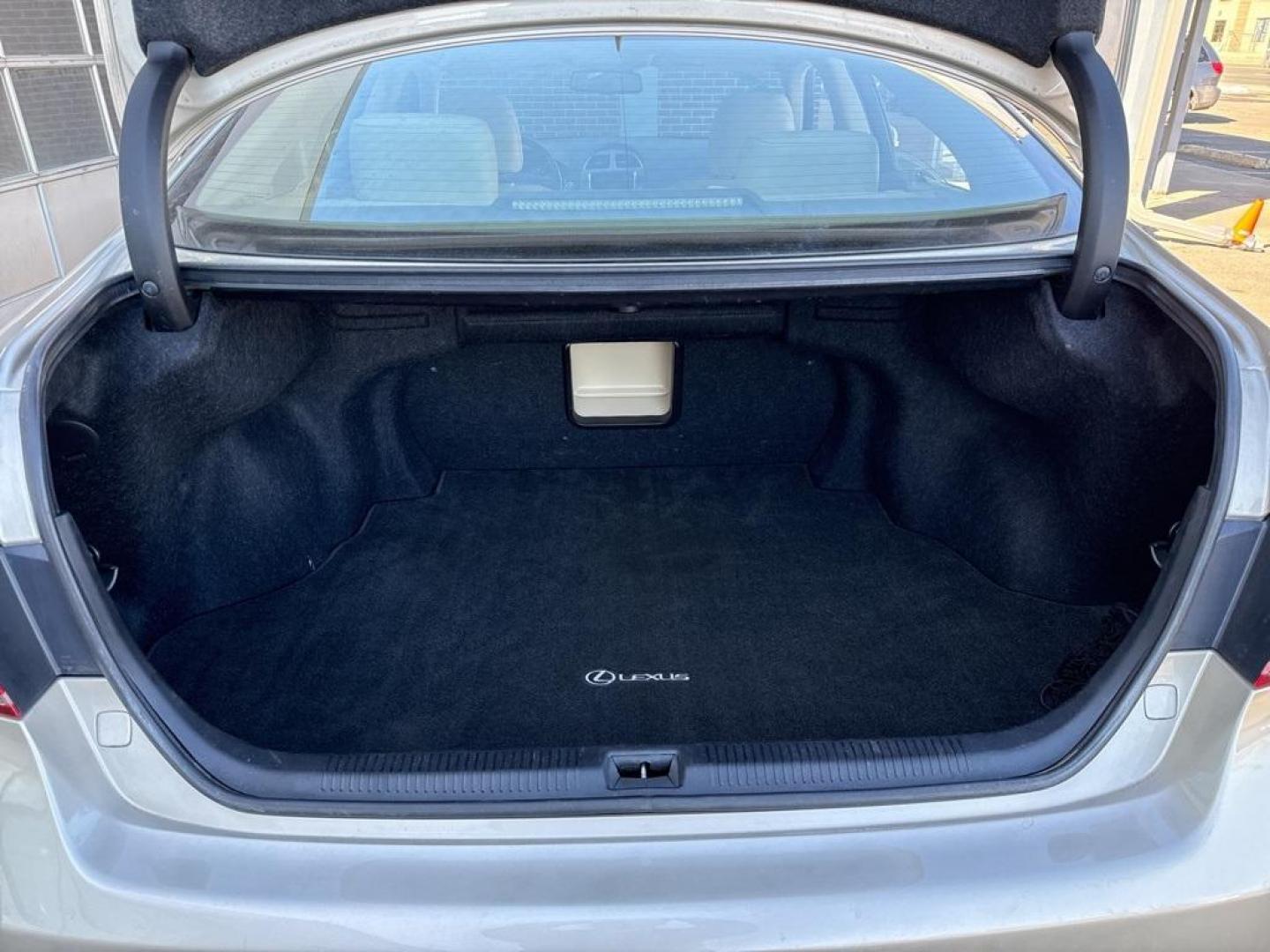 2011 GOLD Lexus ES 350 Base (JTHBK1EG6B2) with an V6, 3.5L engine, Automatic transmission, located at 10890 W. Colfax Ave., Lakewood, CO, 80215, (303) 274-7692, 39.739914, -105.120132 - Photo#48
