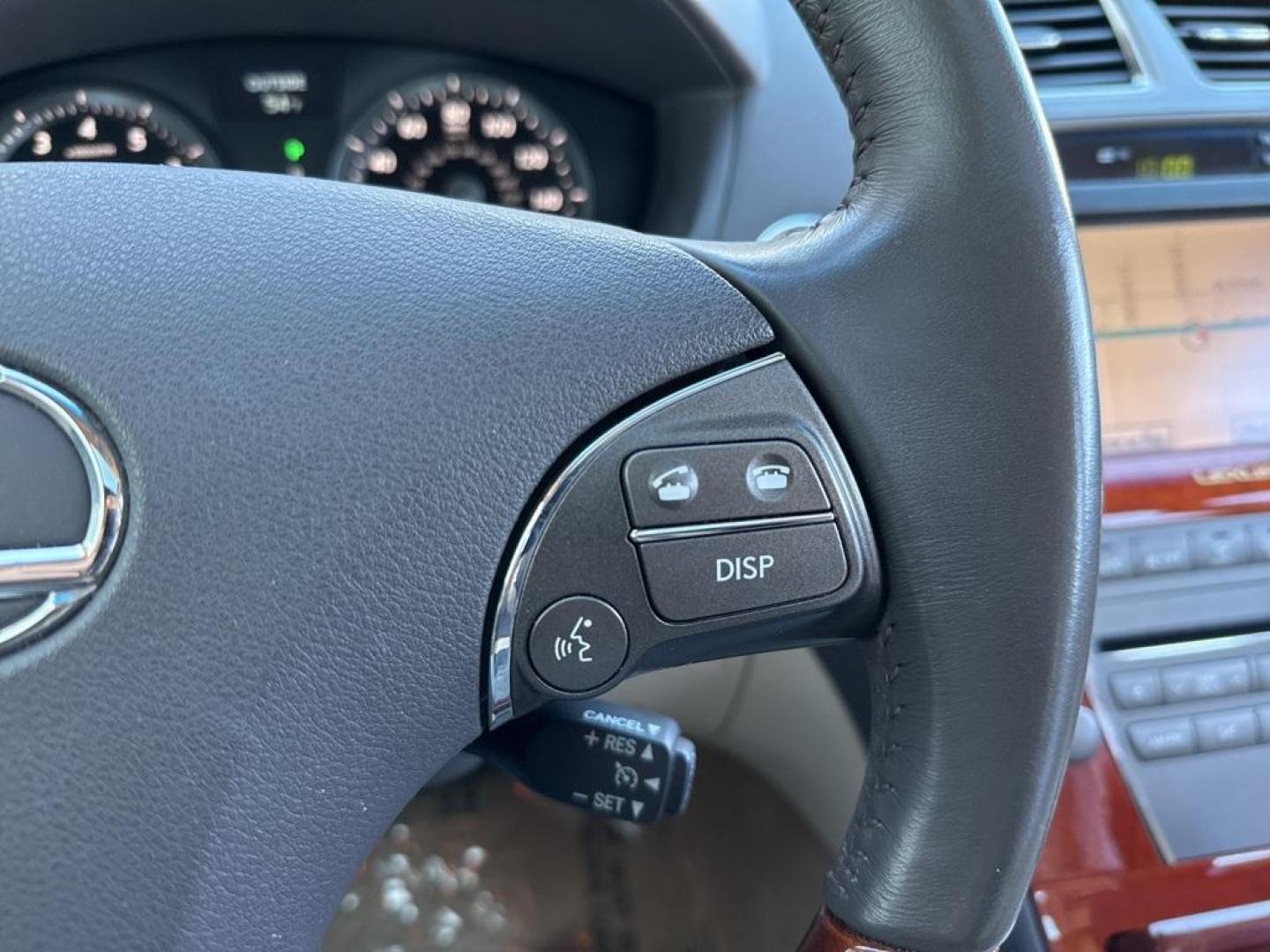 2011 GOLD Lexus ES 350 Base (JTHBK1EG6B2) with an V6, 3.5L engine, Automatic transmission, located at 10890 W. Colfax Ave., Lakewood, CO, 80215, (303) 274-7692, 39.739914, -105.120132 - Photo#53