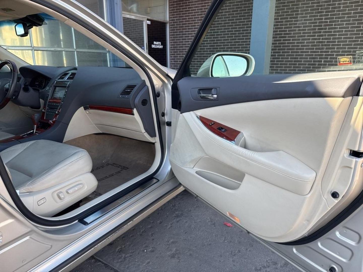 2011 GOLD Lexus ES 350 Base (JTHBK1EG6B2) with an V6, 3.5L engine, Automatic transmission, located at 10890 W. Colfax Ave., Lakewood, CO, 80215, (303) 274-7692, 39.739914, -105.120132 - Photo#55