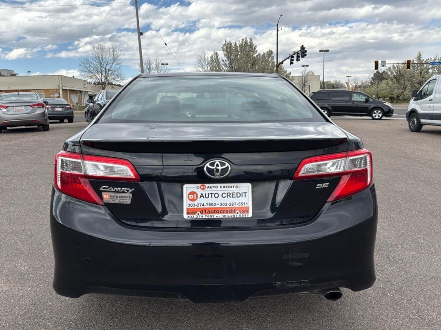 2014 BLACK Toyota Camry SE (4T1BF1FK5EU) with an 4 Cyl, 2.5L engine, Automatic transmission, located at 10890 W. Colfax Ave., Lakewood, CO, 80215, (303) 274-7692, 39.739914, -105.120132 - Photo#5