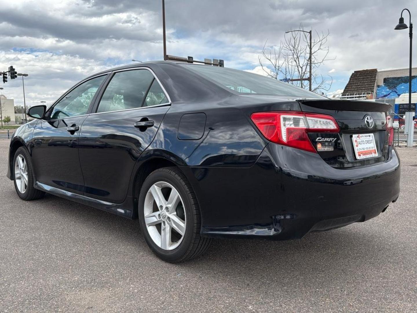 2014 BLACK Toyota Camry SE (4T1BF1FK5EU) with an 4 Cyl, 2.5L engine, Automatic transmission, located at 10890 W. Colfax Ave., Lakewood, CO, 80215, (303) 274-7692, 39.739914, -105.120132 - Photo#6