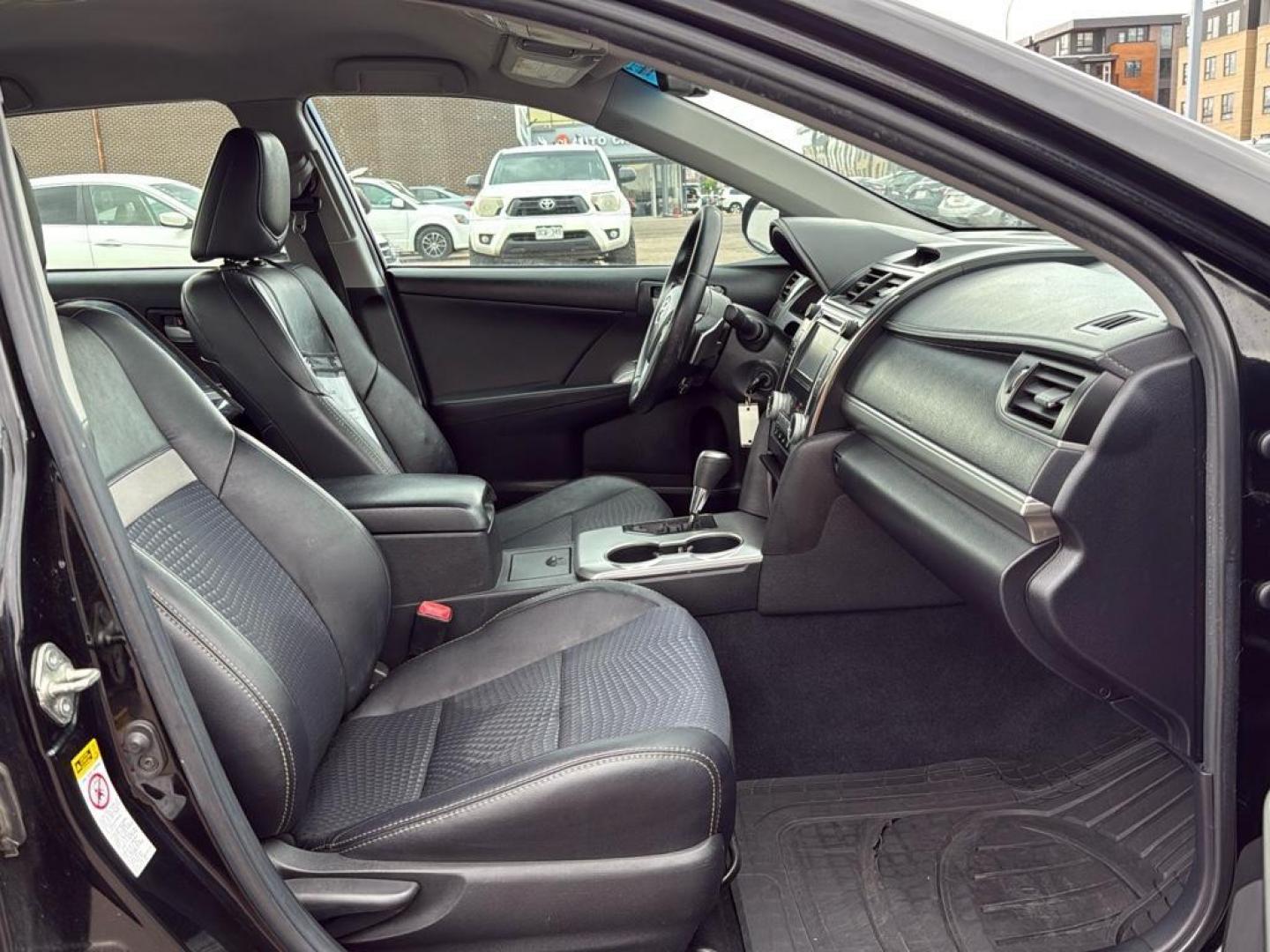 2014 BLACK Toyota Camry SE (4T1BF1FK5EU) with an 4 Cyl, 2.5L engine, Automatic transmission, located at 10890 W. Colfax Ave., Lakewood, CO, 80215, (303) 274-7692, 39.739914, -105.120132 - Photo#10