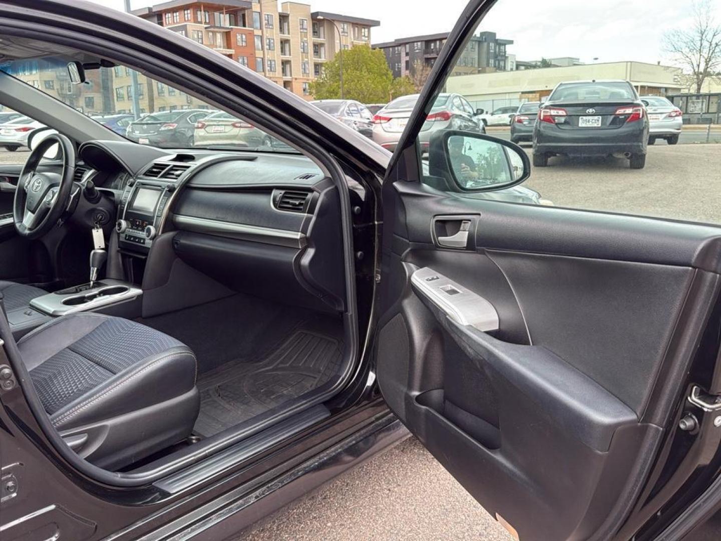 2014 BLACK Toyota Camry SE (4T1BF1FK5EU) with an 4 Cyl, 2.5L engine, Automatic transmission, located at 10890 W. Colfax Ave., Lakewood, CO, 80215, (303) 274-7692, 39.739914, -105.120132 - Photo#17