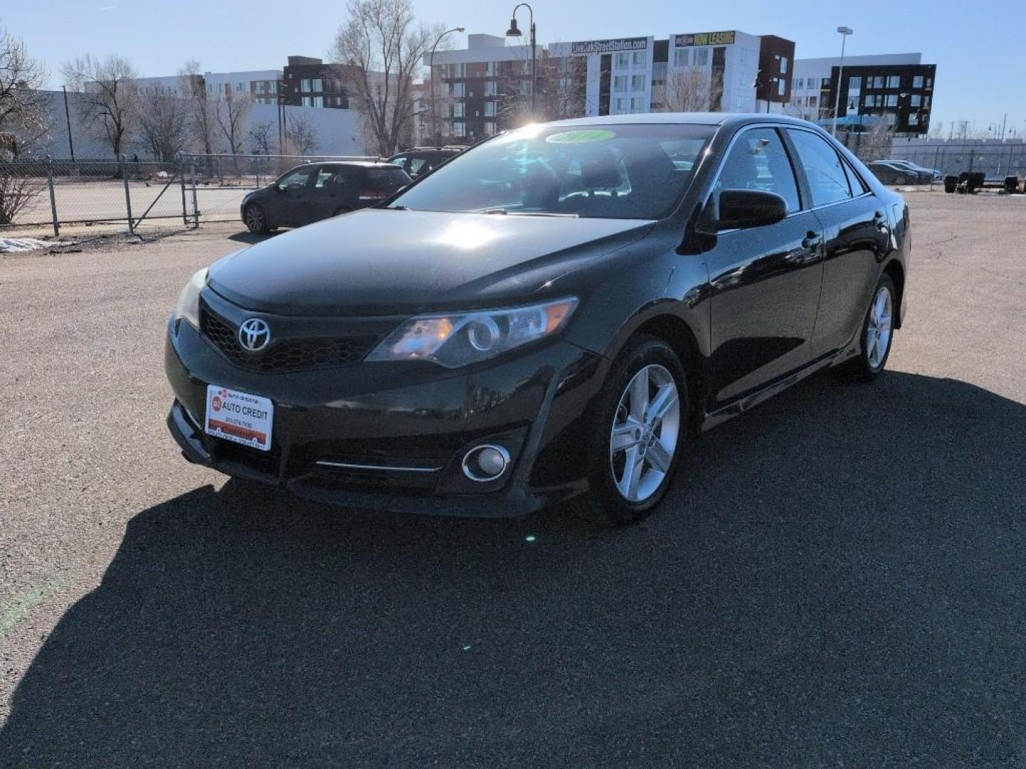 2014 BLACK Toyota Camry SE (4T1BF1FK5EU) with an 4 Cyl, 2.5L engine, Automatic transmission, located at 10890 W. Colfax Ave., Lakewood, CO, 80215, (303) 274-7692, 39.739914, -105.120132 - Photo#0