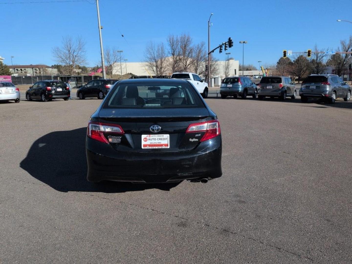 2014 BLACK Toyota Camry SE (4T1BF1FK5EU) with an 4 Cyl, 2.5L engine, Automatic transmission, located at 10890 W. Colfax Ave., Lakewood, CO, 80215, (303) 274-7692, 39.739914, -105.120132 - Photo#5