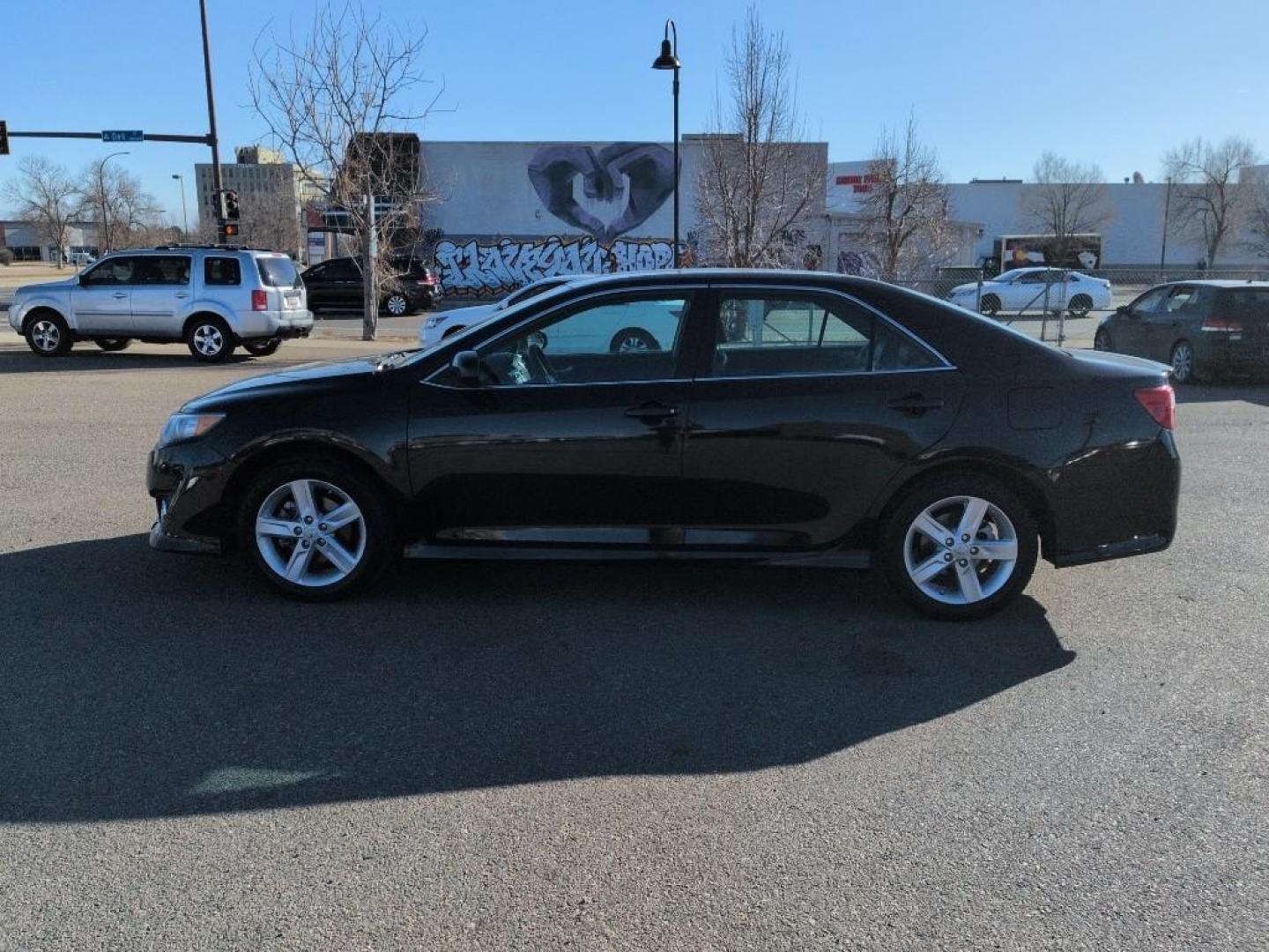 2014 BLACK Toyota Camry SE (4T1BF1FK5EU) with an 4 Cyl, 2.5L engine, Automatic transmission, located at 10890 W. Colfax Ave., Lakewood, CO, 80215, (303) 274-7692, 39.739914, -105.120132 - Photo#7