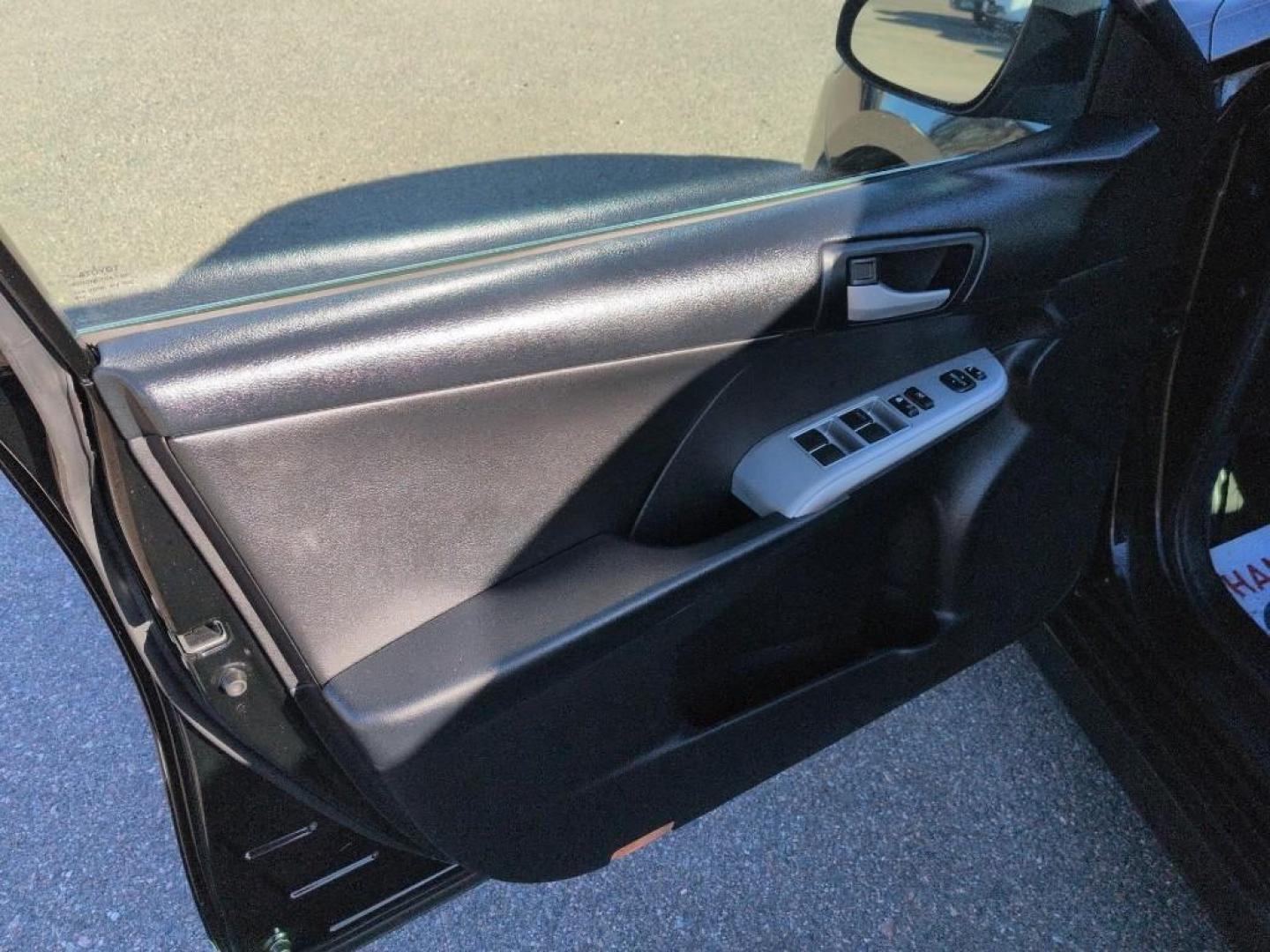 2014 BLACK Toyota Camry SE (4T1BF1FK5EU) with an 4 Cyl, 2.5L engine, Automatic transmission, located at 10890 W. Colfax Ave., Lakewood, CO, 80215, (303) 274-7692, 39.739914, -105.120132 - Photo#8