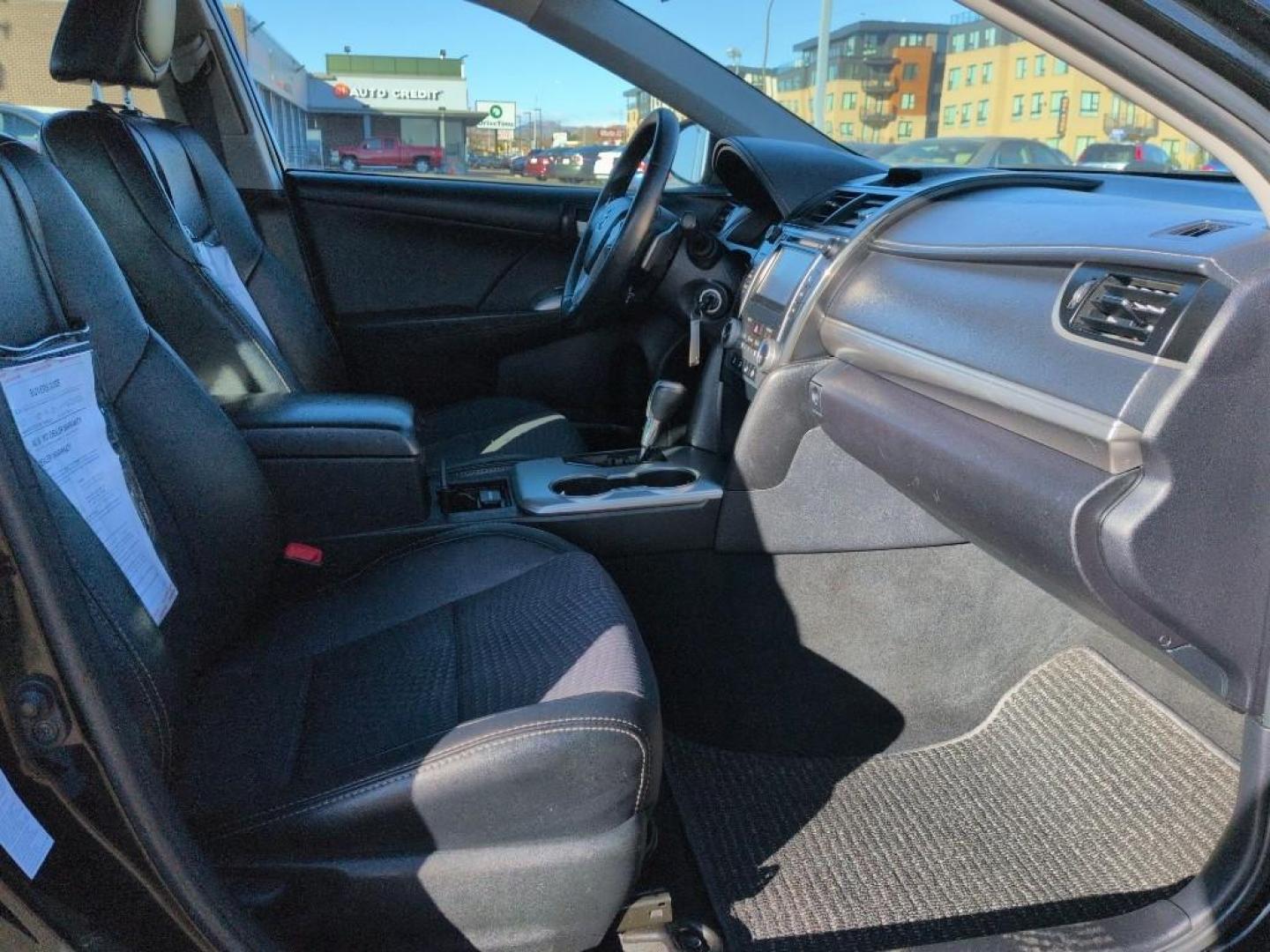 2014 BLACK Toyota Camry SE (4T1BF1FK5EU) with an 4 Cyl, 2.5L engine, Automatic transmission, located at 10890 W. Colfax Ave., Lakewood, CO, 80215, (303) 274-7692, 39.739914, -105.120132 - Photo#17