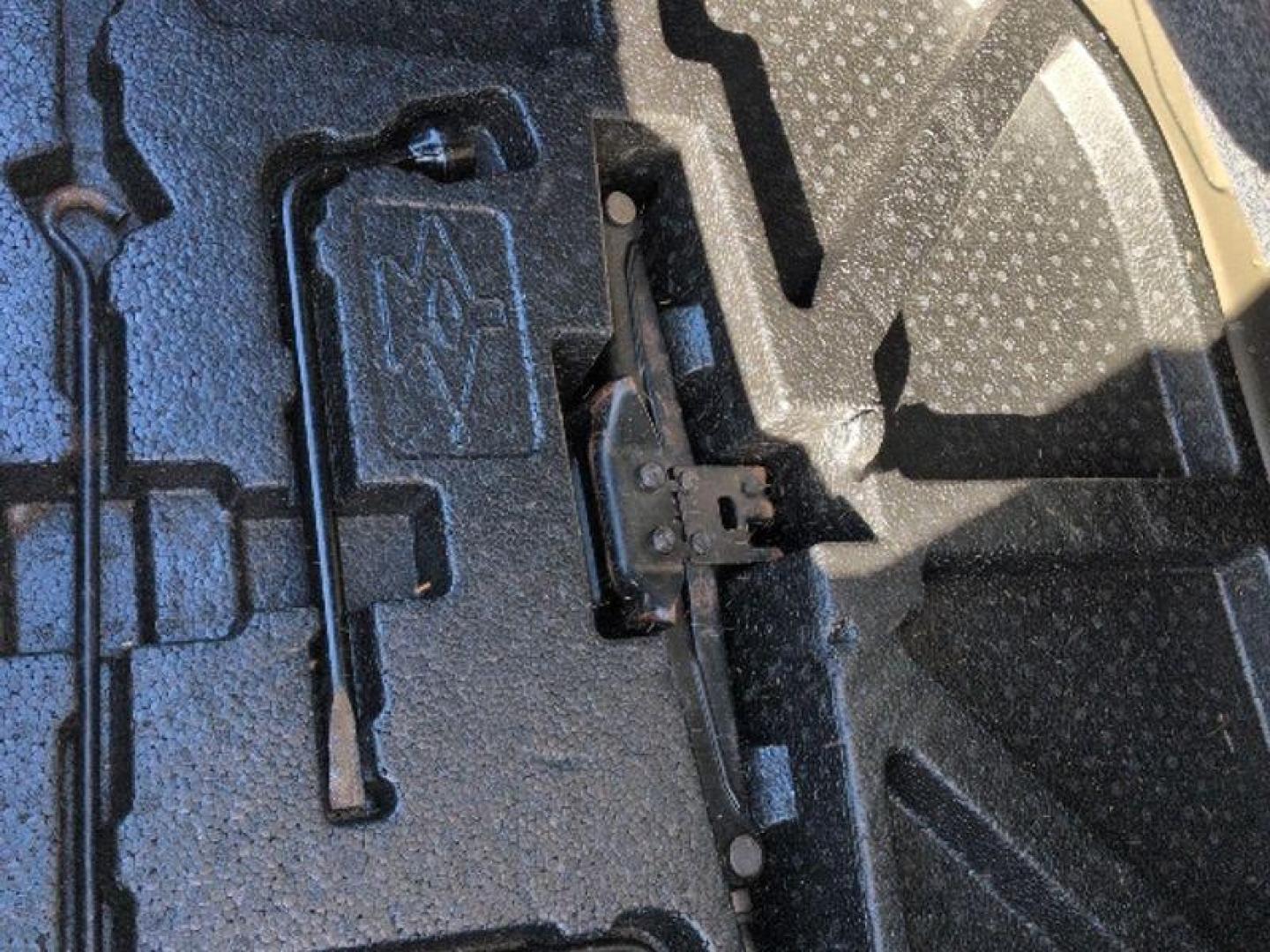 2014 BLACK Toyota Camry SE (4T1BF1FK5EU) with an 4 Cyl, 2.5L engine, Automatic transmission, located at 10890 W. Colfax Ave., Lakewood, CO, 80215, (303) 274-7692, 39.739914, -105.120132 - Photo#21