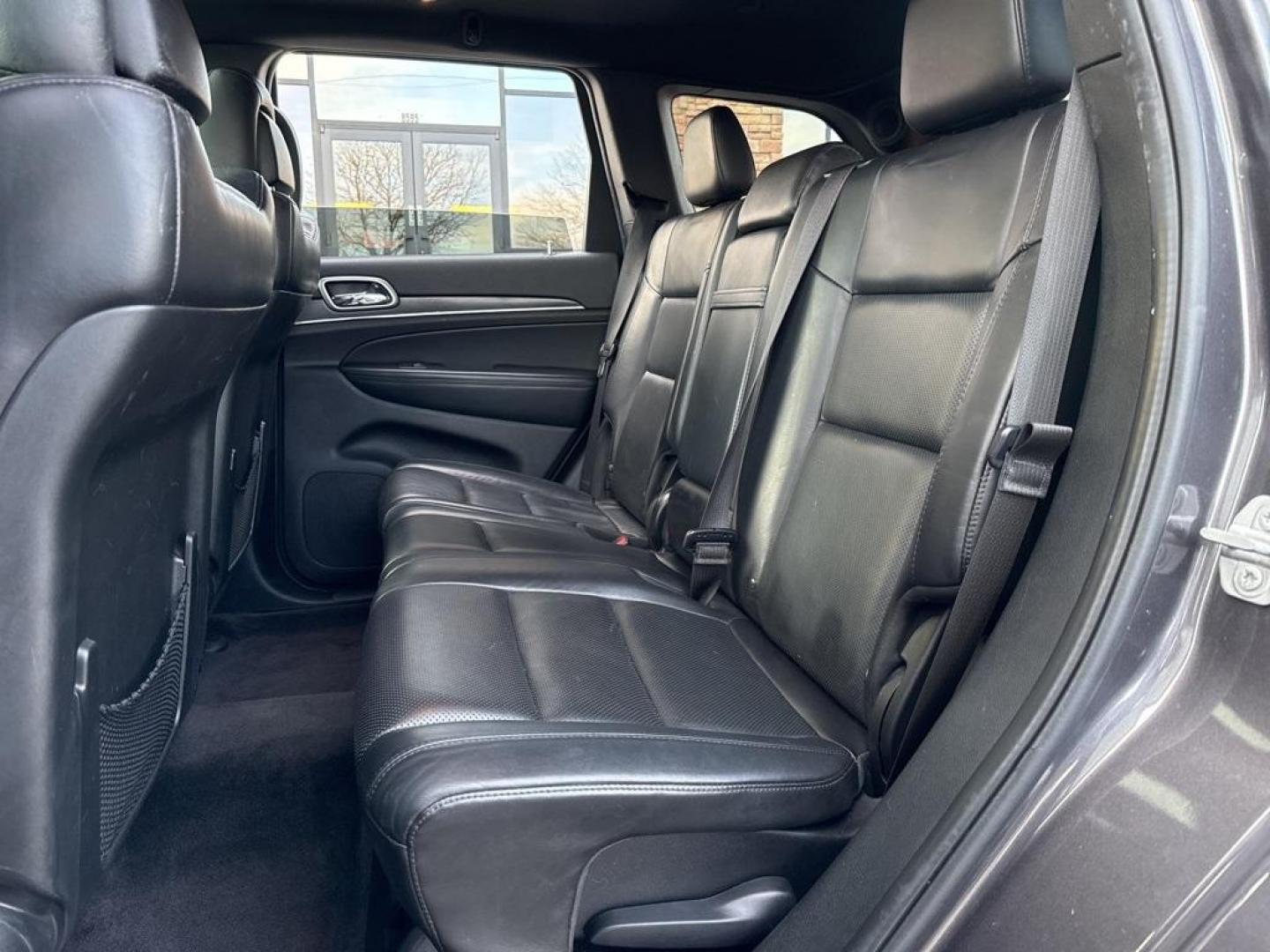 2018 GRAY Jeep Grand Cherokee LIMITED 4WD (1C4RJFBG2JC) with an V6, 3.6L engine, Automatic transmission, located at 10890 W. Colfax Ave., Lakewood, CO, 80215, (303) 274-7692, 39.739914, -105.120132 - Photo#49