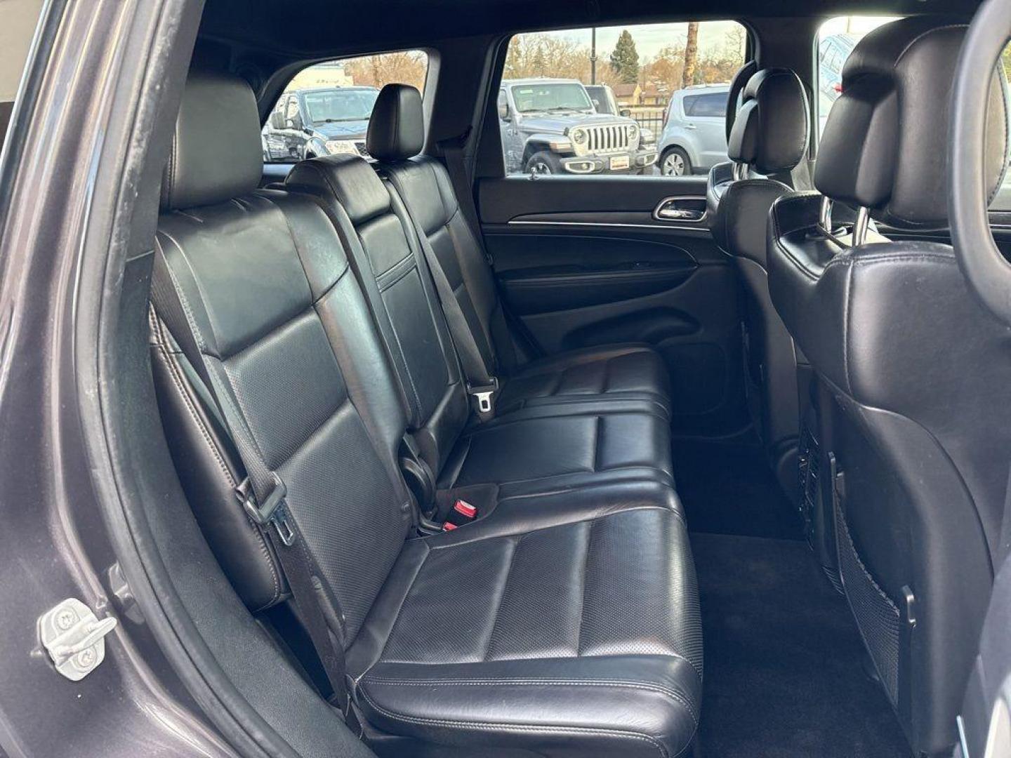 2018 GRAY Jeep Grand Cherokee LIMITED 4WD (1C4RJFBG2JC) with an V6, 3.6L engine, Automatic transmission, located at 10890 W. Colfax Ave., Lakewood, CO, 80215, (303) 274-7692, 39.739914, -105.120132 - Photo#10