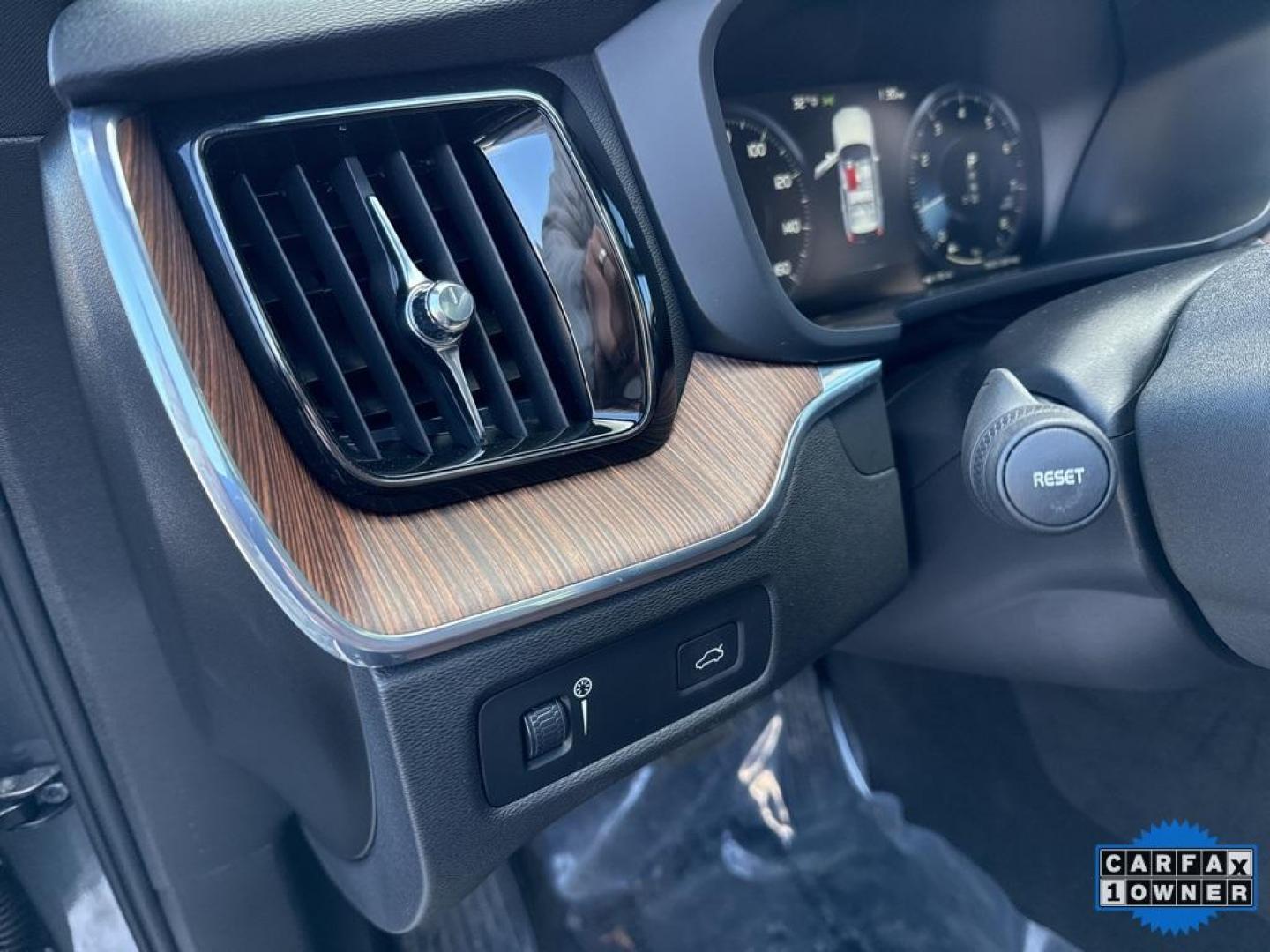 2021 Bright Silver Metallic /Maroon Brown Volvo XC60 T6 Momentum (YV4A22RK5M1) with an I4 Supercharged engine, Automatic transmission, located at 10890 W. Colfax Ave., Lakewood, CO, 80215, (303) 274-7692, 39.739914, -105.120132 - 2021 Volvo XC60 CARFAX One-Owner with regular service on Carfax. T6 engine producing 316 horsepower and equiped with Climate and Premium package. Loaded with hetaed front and rear seats, heated steering wheel, blind spot montoring, collision avoidance and mitigation. Apple/Android Carplay, Panoramic - Photo#35