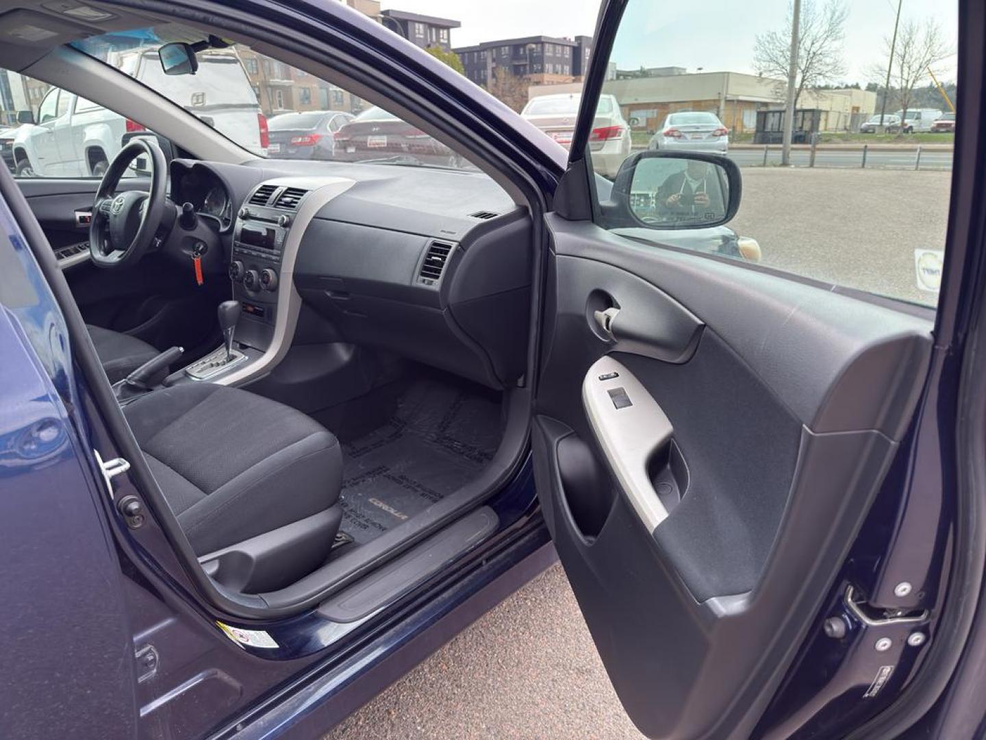 2011 BLUE Toyota Corolla S 5-SPEED MT (2T1BU4EE3BC) with an 4 Cyl, 1.8L engine, Manual transmission, located at 10890 W. Colfax Ave., Lakewood, CO, 80215, (303) 274-7692, 39.739914, -105.120132 - Photo#8