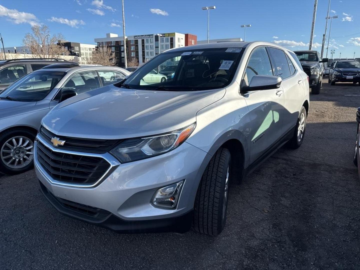 2020 SILVER Chevrolet Equinox LT (1LT) (2GNAXUEV4L6) with an 4 Cyl, 1.5L engine, Automatic transmission, located at 10890 W. Colfax Ave., Lakewood, CO, 80215, (303) 274-7692, 39.739914, -105.120132 - <b>Summary</b><br>Apple/ Android Carplay, Fully Serviced And Ready For Colorado! Non smoker,<br><br><b>Vehicle Details</b><br>Experience the perfect blend of style, efficiency, and versatility with this impressive 2020 Chevrolet Equinox LT (1LT)! This dynamic SUV is ready to elevate your driving exp - Photo#33