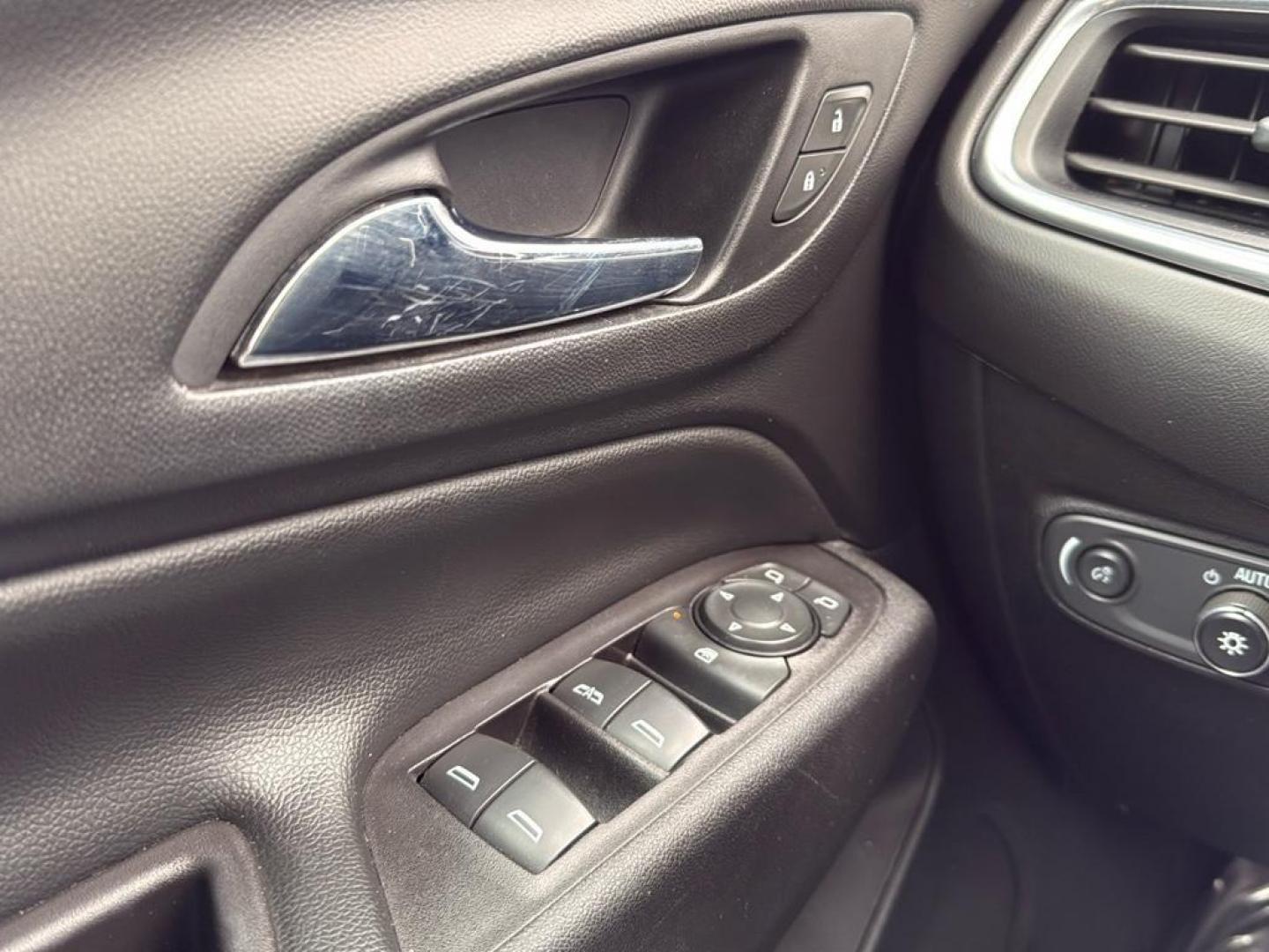 2020 SILVER Chevrolet Equinox LT (1LT) (2GNAXUEV4L6) with an 4 Cyl, 1.5L engine, Automatic transmission, located at 10890 W. Colfax Ave., Lakewood, CO, 80215, (303) 274-7692, 39.739914, -105.120132 - <b>Summary</b><br>Apple/ Android Carplay, Fully Serviced And Ready For Colorado! Non smoker,<br><br><b>Vehicle Details</b><br>Experience the perfect blend of style, efficiency, and versatility with this impressive 2020 Chevrolet Equinox LT (1LT)! This dynamic SUV is ready to elevate your driving exp - Photo#26