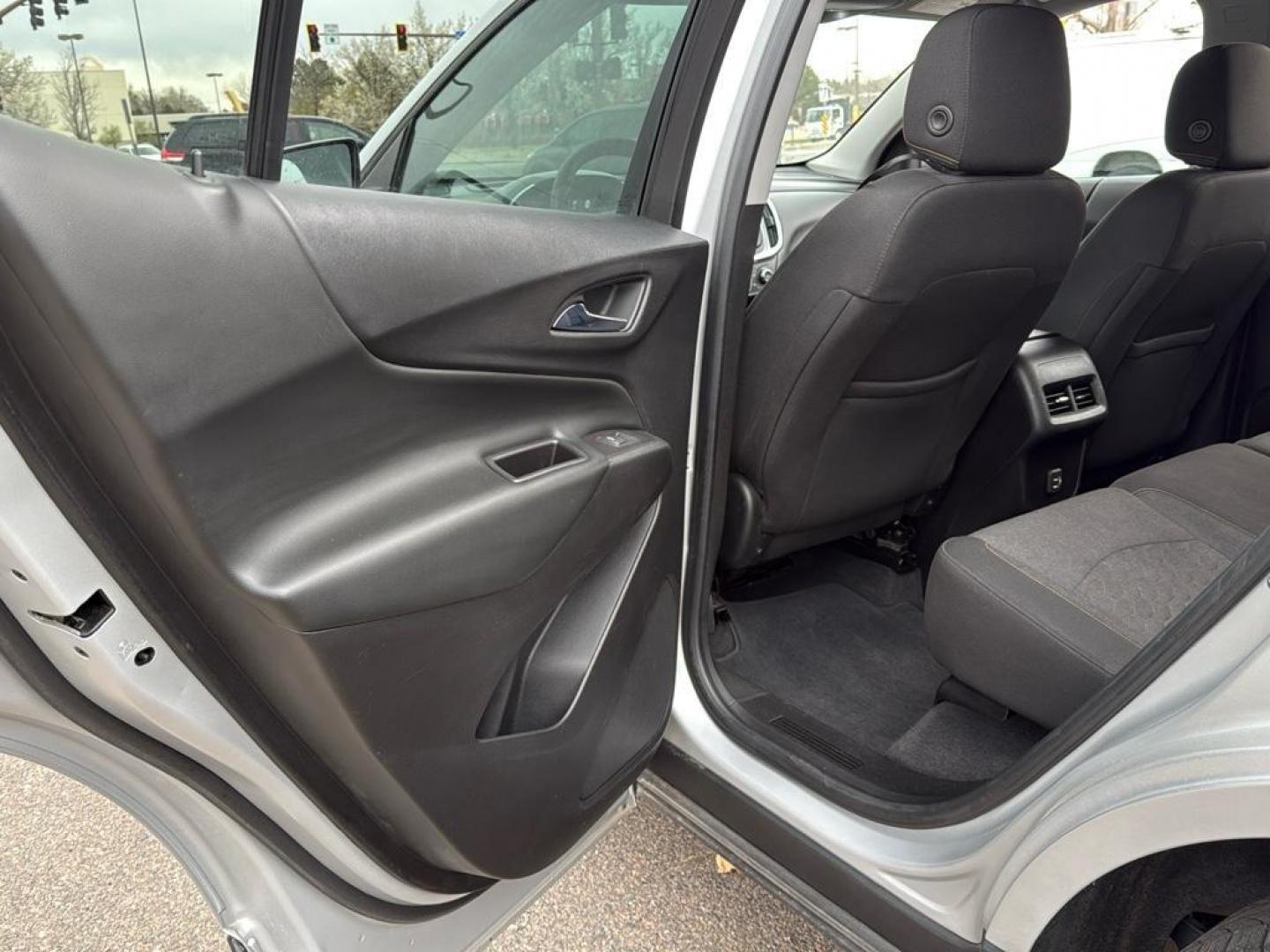 2020 SILVER Chevrolet Equinox LT (1LT) (2GNAXUEV4L6) with an 4 Cyl, 1.5L engine, Automatic transmission, located at 10890 W. Colfax Ave., Lakewood, CO, 80215, (303) 274-7692, 39.739914, -105.120132 - <b>Summary</b><br>Apple/ Android Carplay, Fully Serviced And Ready For Colorado! Non smoker,<br><br><b>Vehicle Details</b><br>Experience the perfect blend of style, efficiency, and versatility with this impressive 2020 Chevrolet Equinox LT (1LT)! This dynamic SUV is ready to elevate your driving exp - Photo#29