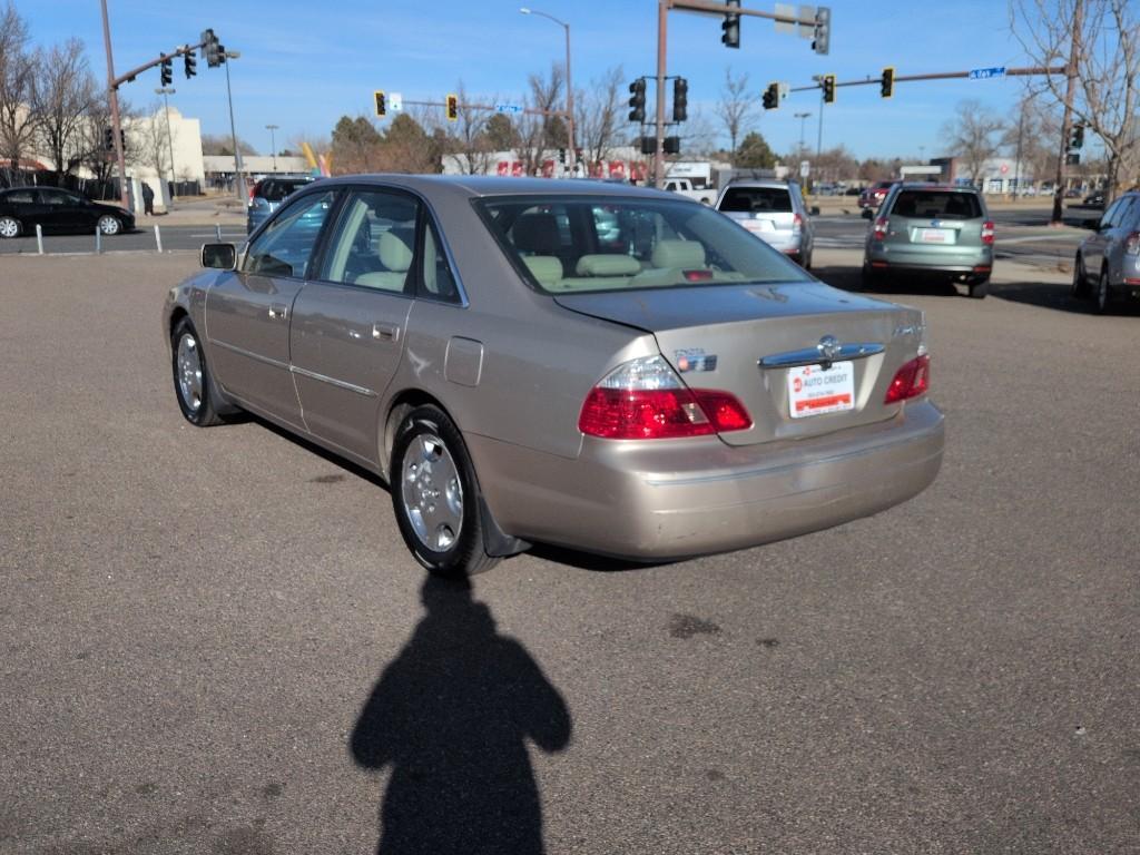 2004 GOLD Toyota Avalon XL (4T1BF28B74U) with an V6, 3.0L engine, Automatic transmission, located at 10890 W. Colfax Ave., Lakewood, CO, 80215, (303) 274-7692, 39.739914, -105.120132 - Photo#6