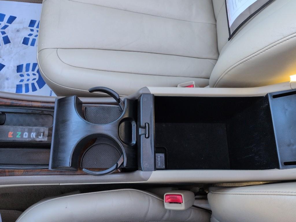 2004 GOLD Toyota Avalon XL (4T1BF28B74U) with an V6, 3.0L engine, Automatic transmission, located at 10890 W. Colfax Ave., Lakewood, CO, 80215, (303) 274-7692, 39.739914, -105.120132 - Photo#13