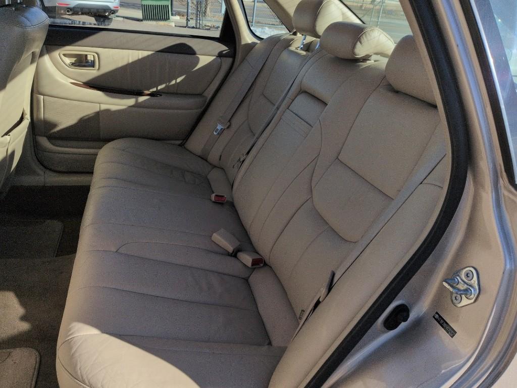 2004 GOLD Toyota Avalon XL (4T1BF28B74U) with an V6, 3.0L engine, Automatic transmission, located at 10890 W. Colfax Ave., Lakewood, CO, 80215, (303) 274-7692, 39.739914, -105.120132 - Photo#16