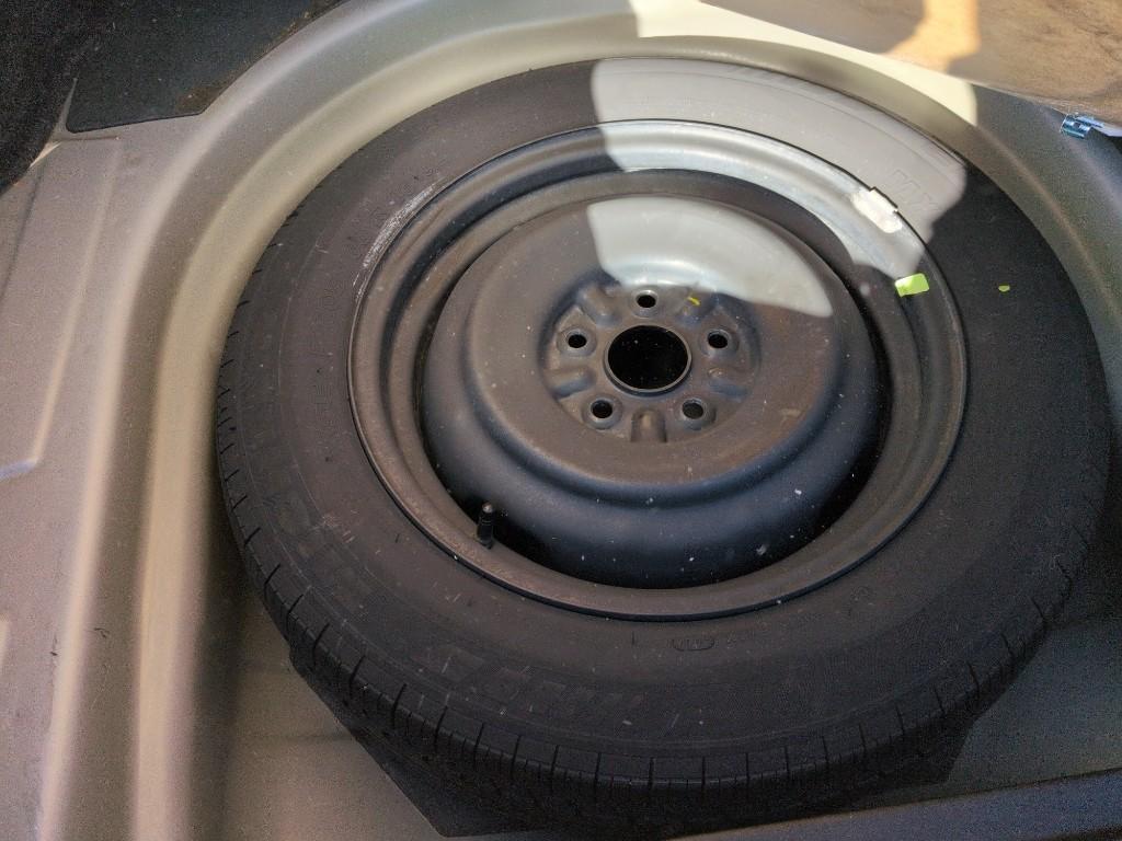 2004 GOLD Toyota Avalon XL (4T1BF28B74U) with an V6, 3.0L engine, Automatic transmission, located at 10890 W. Colfax Ave., Lakewood, CO, 80215, (303) 274-7692, 39.739914, -105.120132 - Photo#22