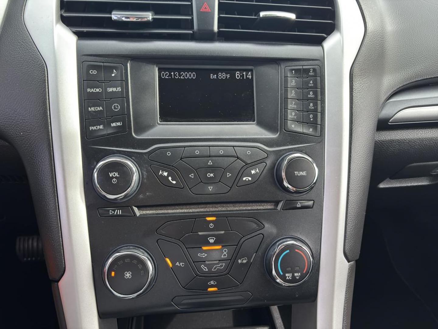 2013 BLACK Ford Fusion SE (3FA6P0HR6DR) with an 4 Cyl, 1.6L engine, Automatic transmission, located at 10890 W. Colfax Ave., Lakewood, CO, 80215, (303) 274-7692, 39.739914, -105.120132 - Photo#15