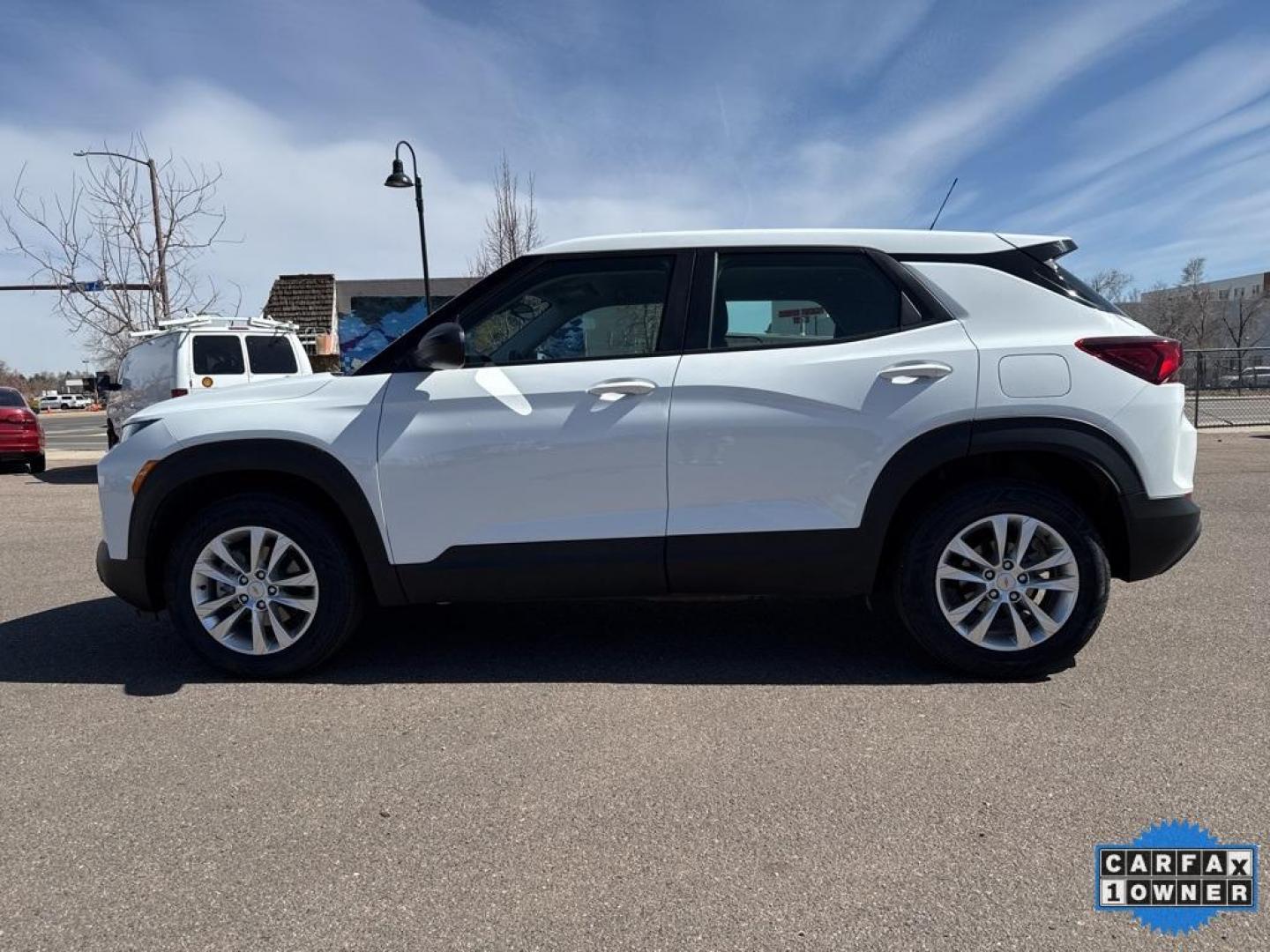 2023 WHITE /GRAY Chevrolet TrailBlazer LS (KL79MNSLXPB) with an 3 Cyl, 1.3L engine, Automatic transmission, located at 10890 W. Colfax Ave., Lakewood, CO, 80215, (303) 274-7692, 39.739914, -105.120132 - Photo#38