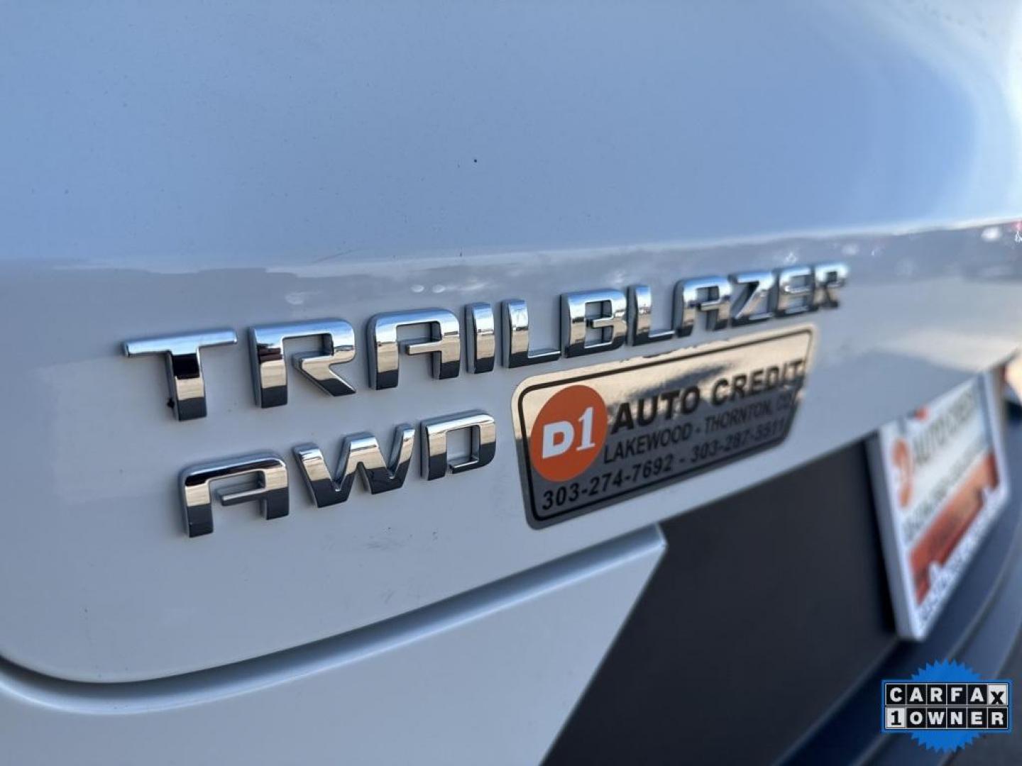 2023 WHITE /GRAY Chevrolet TrailBlazer LS (KL79MNSLXPB) with an 3 Cyl, 1.3L engine, Automatic transmission, located at 10890 W. Colfax Ave., Lakewood, CO, 80215, (303) 274-7692, 39.739914, -105.120132 - Photo#51