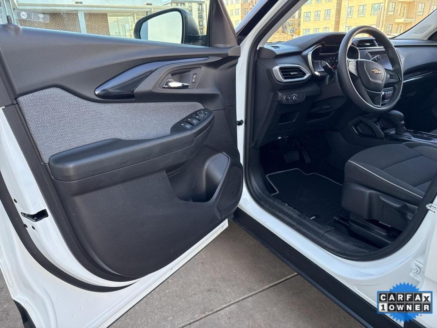 2023 WHITE /GRAY Chevrolet TrailBlazer LS (KL79MNSLXPB) with an 3 Cyl, 1.3L engine, Automatic transmission, located at 10890 W. Colfax Ave., Lakewood, CO, 80215, (303) 274-7692, 39.739914, -105.120132 - Photo#57