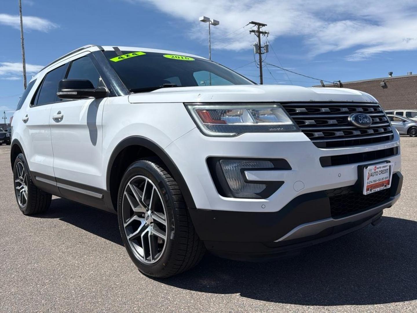 2016 WHITE Ford Explorer XLT (1FM5K8D85GG) with an V6, 3.5L engine, Automatic transmission, located at 10890 W. Colfax Ave., Lakewood, CO, 80215, (303) 274-7692, 39.739914, -105.120132 - Photo#2