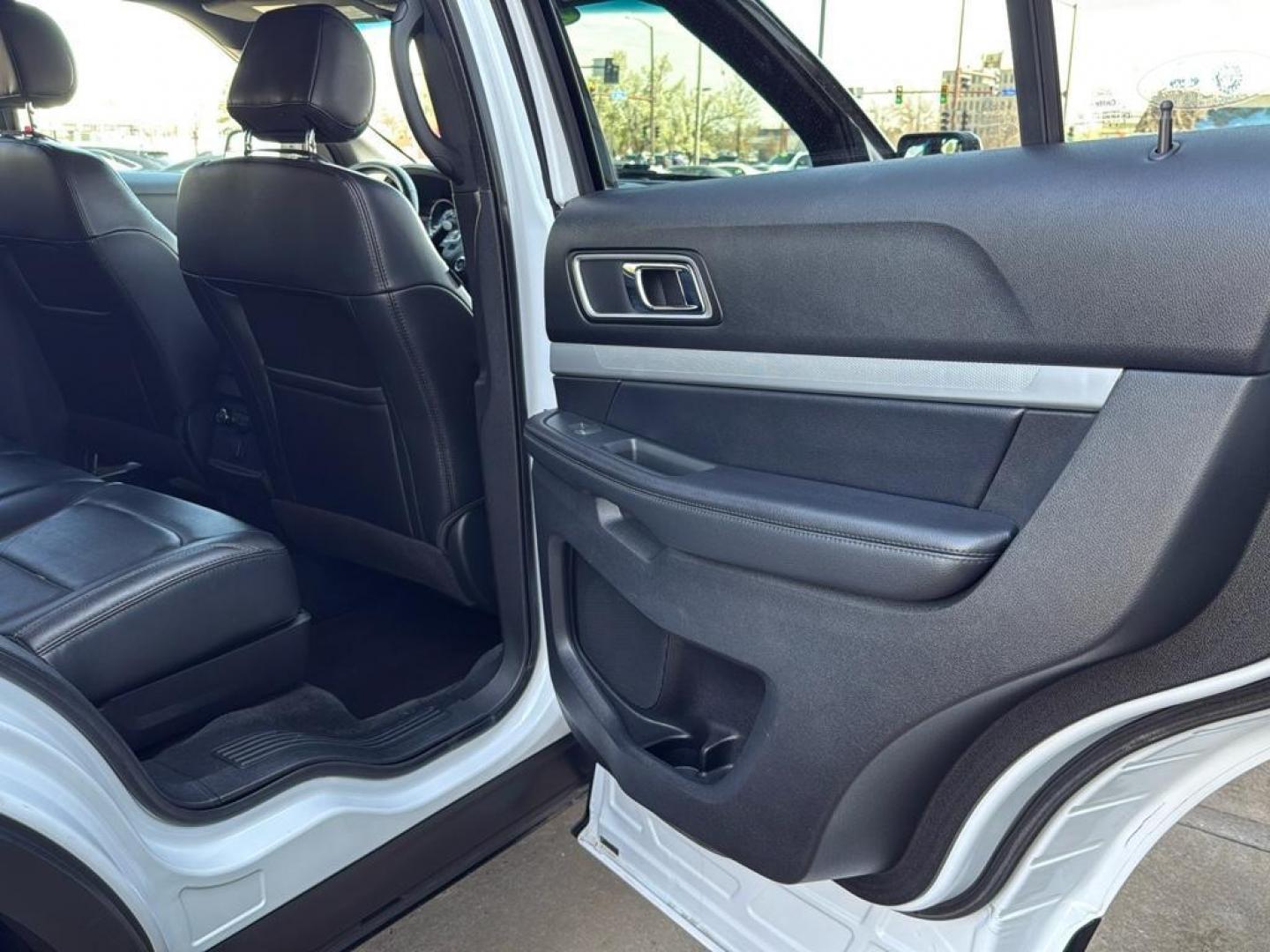 2016 WHITE Ford Explorer XLT (1FM5K8D85GG) with an V6, 3.5L engine, Automatic transmission, located at 10890 W. Colfax Ave., Lakewood, CO, 80215, (303) 274-7692, 39.739914, -105.120132 - Photo#25