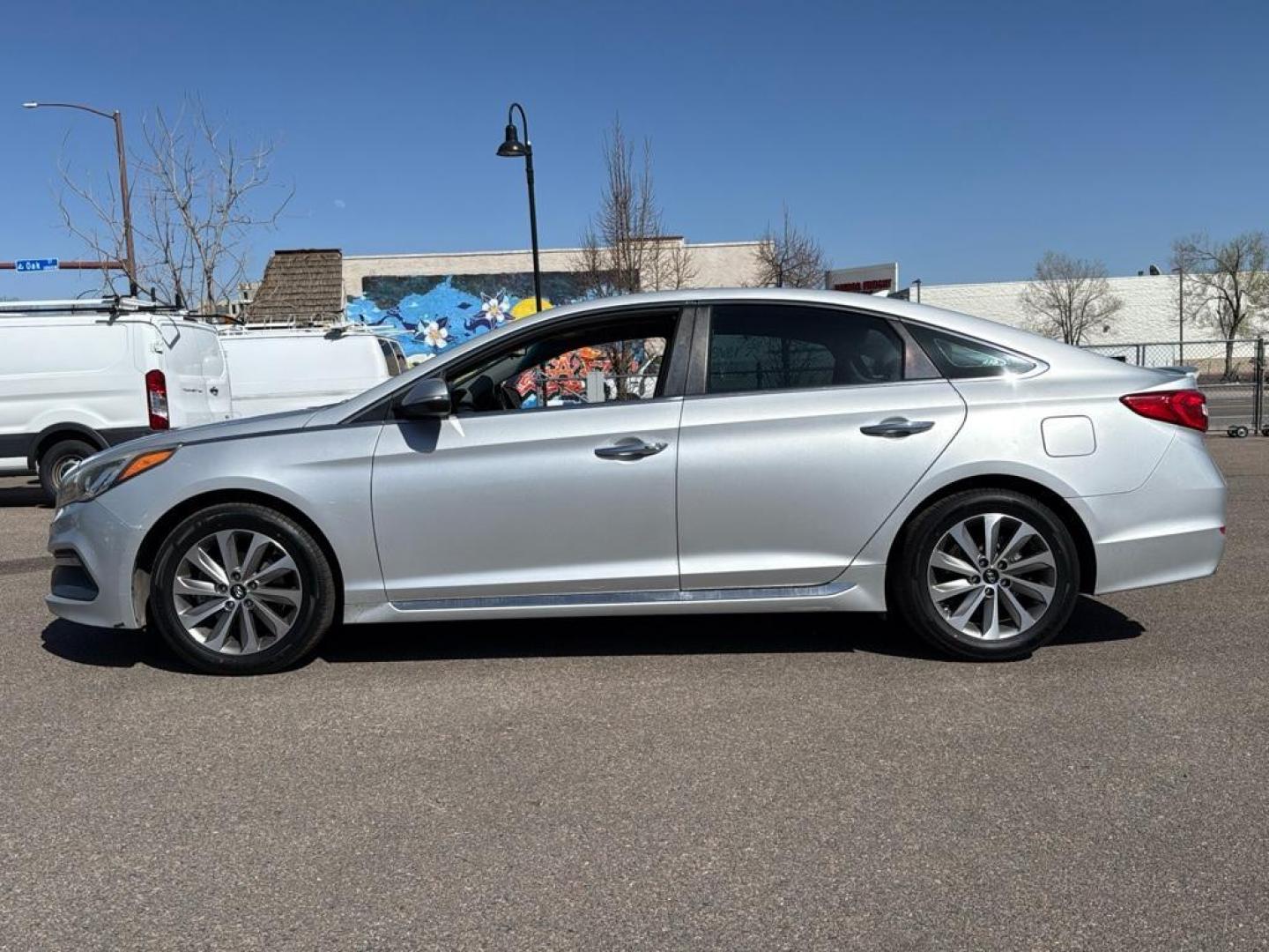 2015 SILVER Hyundai Sonata SPORT (5NPE34AF4FH) with an 4 Cyl, 2.4L engine, Automatic transmission, located at 10890 W. Colfax Ave., Lakewood, CO, 80215, (303) 274-7692, 39.739914, -105.120132 - Photo#7