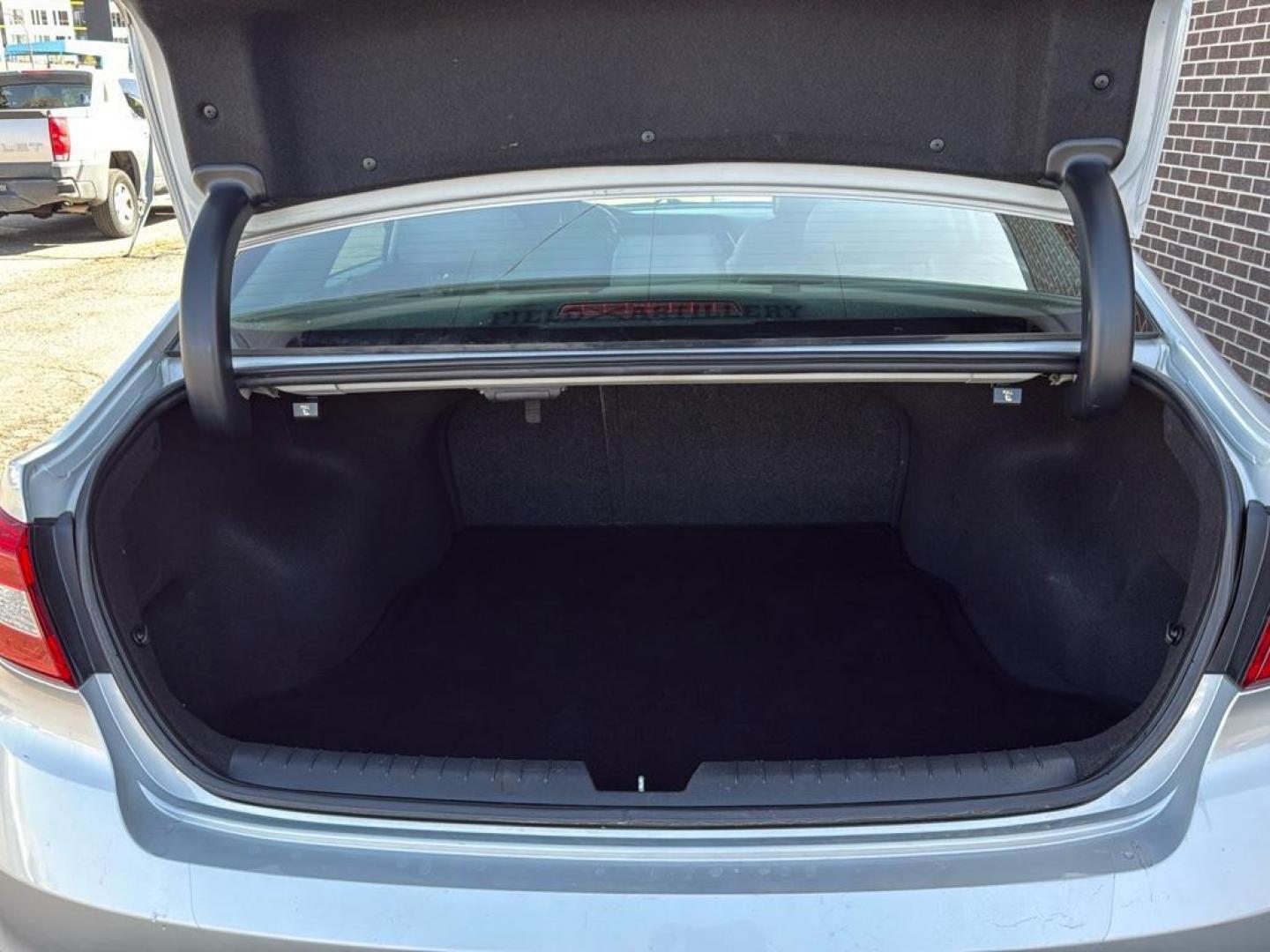 2015 SILVER Hyundai Sonata SPORT (5NPE34AF4FH) with an 4 Cyl, 2.4L engine, Automatic transmission, located at 10890 W. Colfax Ave., Lakewood, CO, 80215, (303) 274-7692, 39.739914, -105.120132 - Photo#12