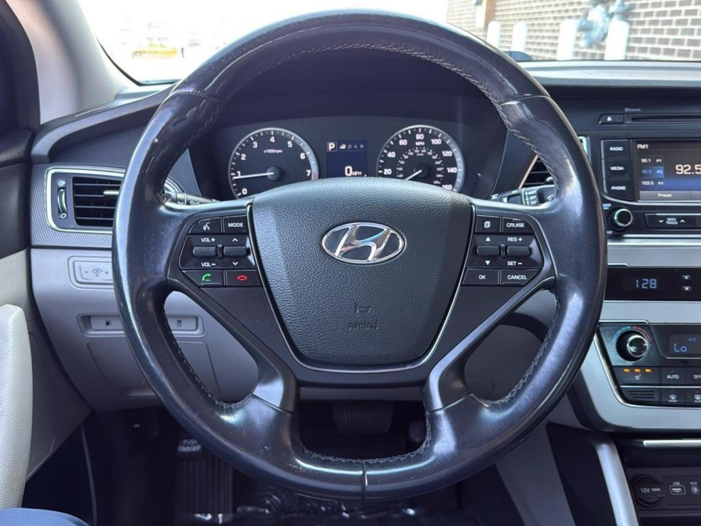 2015 SILVER Hyundai Sonata SPORT (5NPE34AF4FH) with an 4 Cyl, 2.4L engine, Automatic transmission, located at 10890 W. Colfax Ave., Lakewood, CO, 80215, (303) 274-7692, 39.739914, -105.120132 - Photo#14
