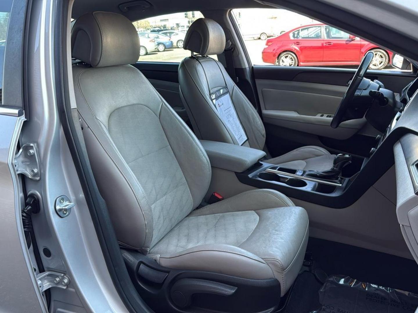 2015 SILVER Hyundai Sonata SPORT (5NPE34AF4FH) with an 4 Cyl, 2.4L engine, Automatic transmission, located at 10890 W. Colfax Ave., Lakewood, CO, 80215, (303) 274-7692, 39.739914, -105.120132 - Photo#24