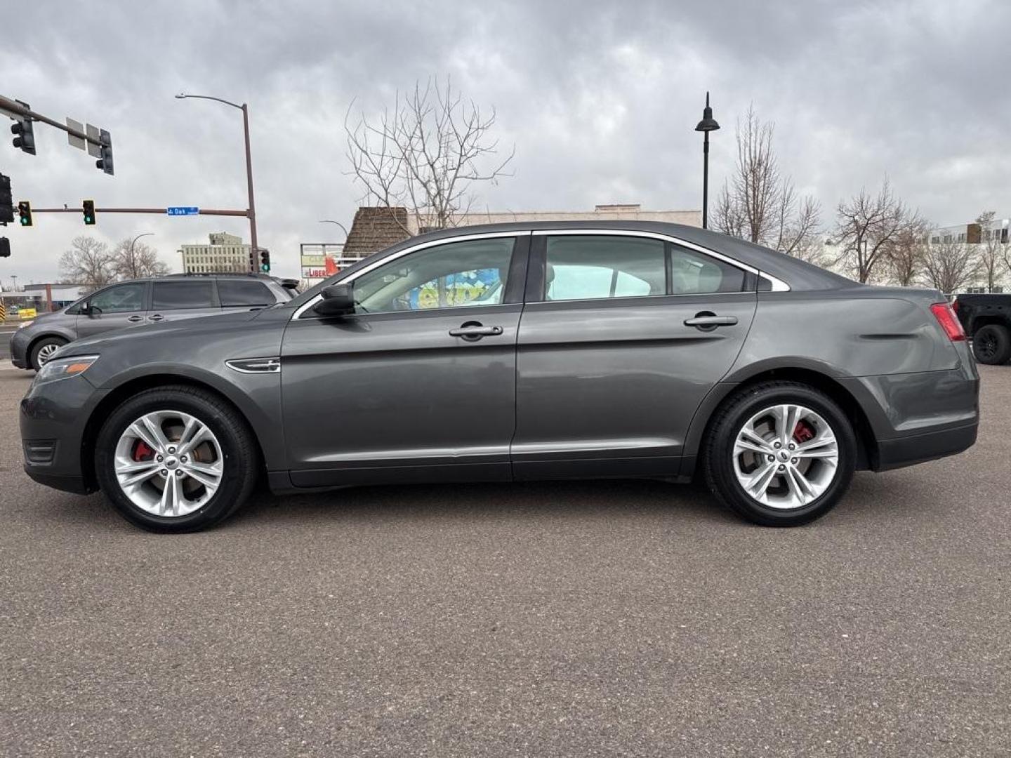 2016 GRAY Ford Taurus SEL (1FAHP2E85GG) with an V6, 3.5L engine, Automatic transmission, located at 10890 W. Colfax Ave., Lakewood, CO, 80215, (303) 274-7692, 39.739914, -105.120132 - Photo#34