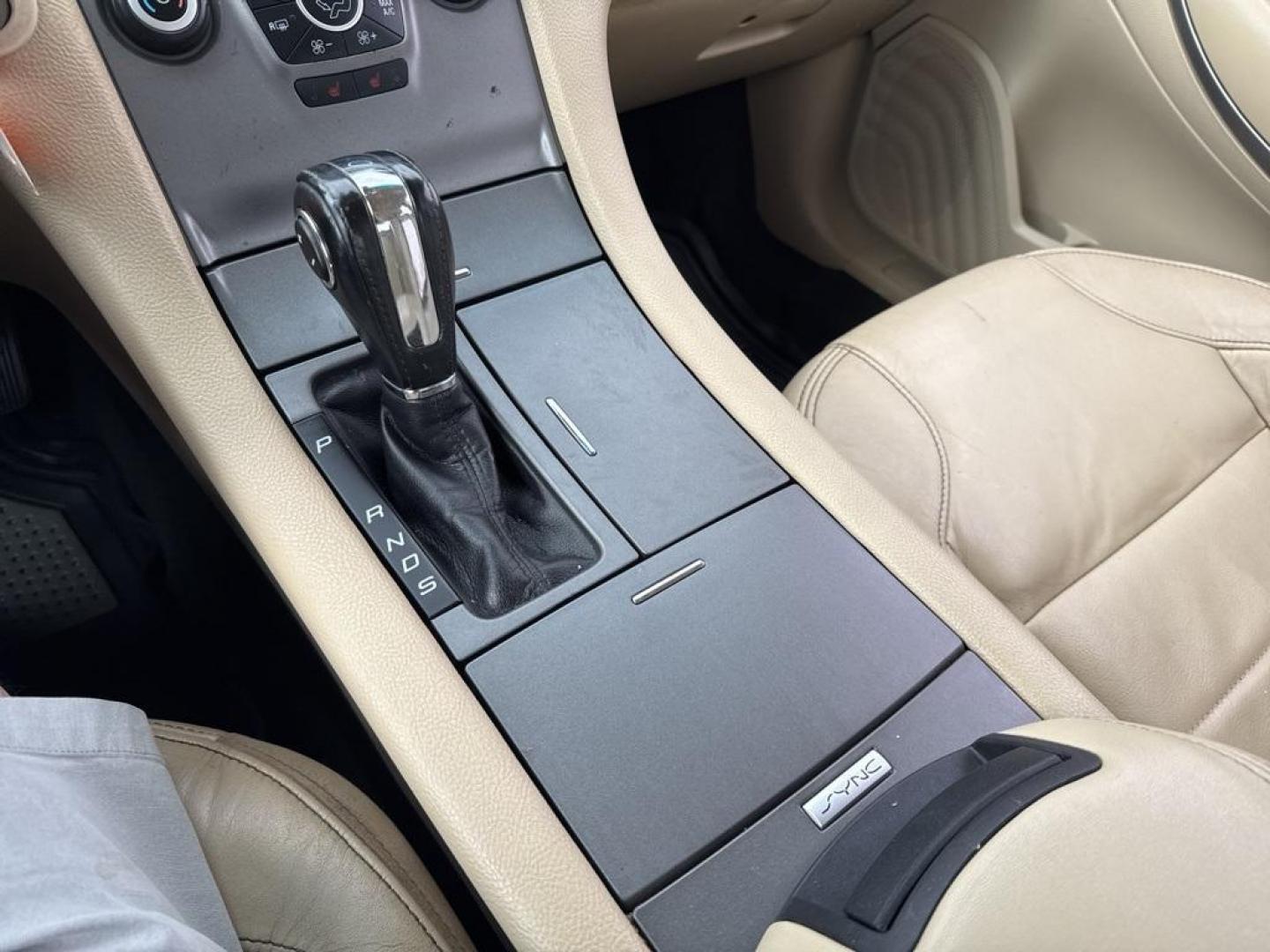 2016 GRAY Ford Taurus SEL (1FAHP2E85GG) with an V6, 3.5L engine, Automatic transmission, located at 10890 W. Colfax Ave., Lakewood, CO, 80215, (303) 274-7692, 39.739914, -105.120132 - Photo#39