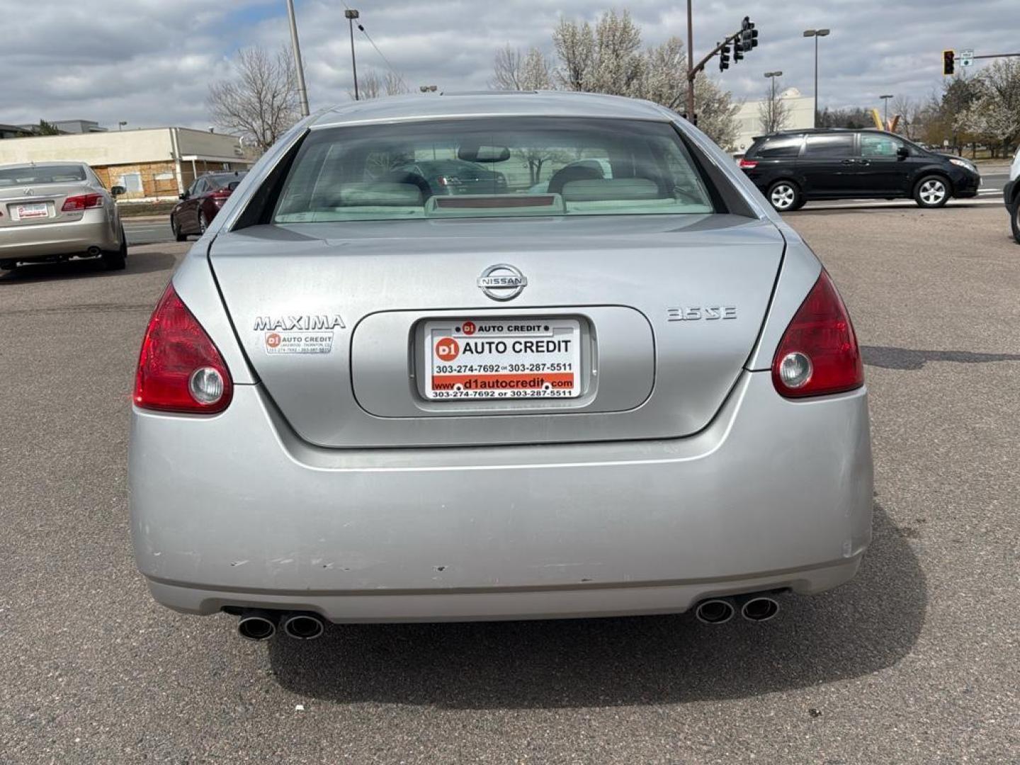 2005 SILVER Nissan Maxima SE (1N4BA41E55C) with an V6, 3.5L engine, Automatic transmission, located at 10890 W. Colfax Ave., Lakewood, CO, 80215, (303) 274-7692, 39.739914, -105.120132 - Photo#6