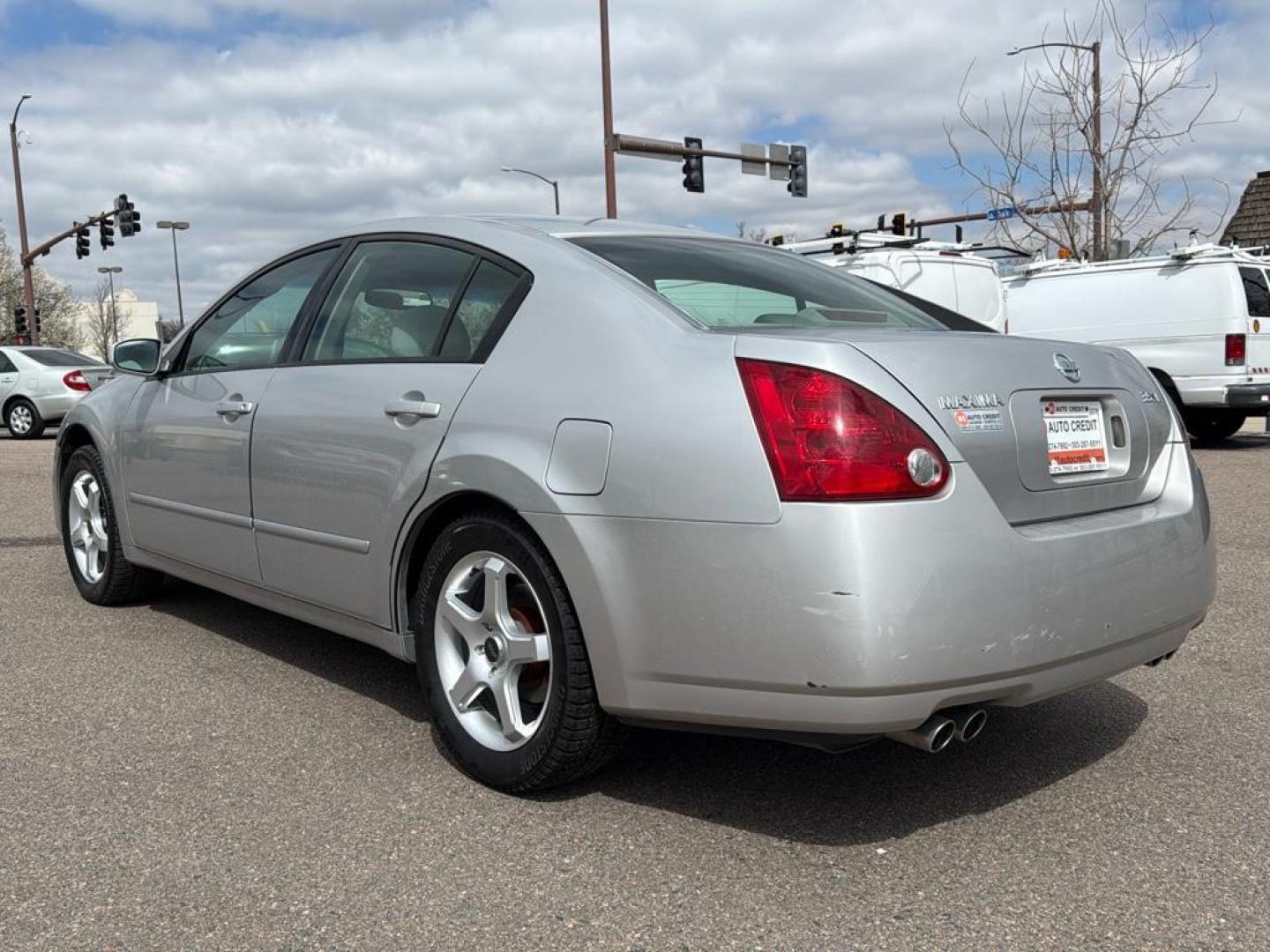 2005 SILVER Nissan Maxima SE (1N4BA41E55C) with an V6, 3.5L engine, Automatic transmission, located at 10890 W. Colfax Ave., Lakewood, CO, 80215, (303) 274-7692, 39.739914, -105.120132 - Photo#7