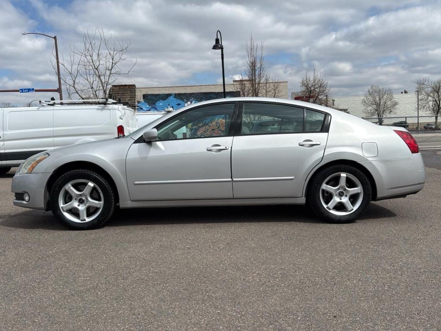 2005 SILVER Nissan Maxima SE (1N4BA41E55C) with an V6, 3.5L engine, Automatic transmission, located at 10890 W. Colfax Ave., Lakewood, CO, 80215, (303) 274-7692, 39.739914, -105.120132 - Photo#8